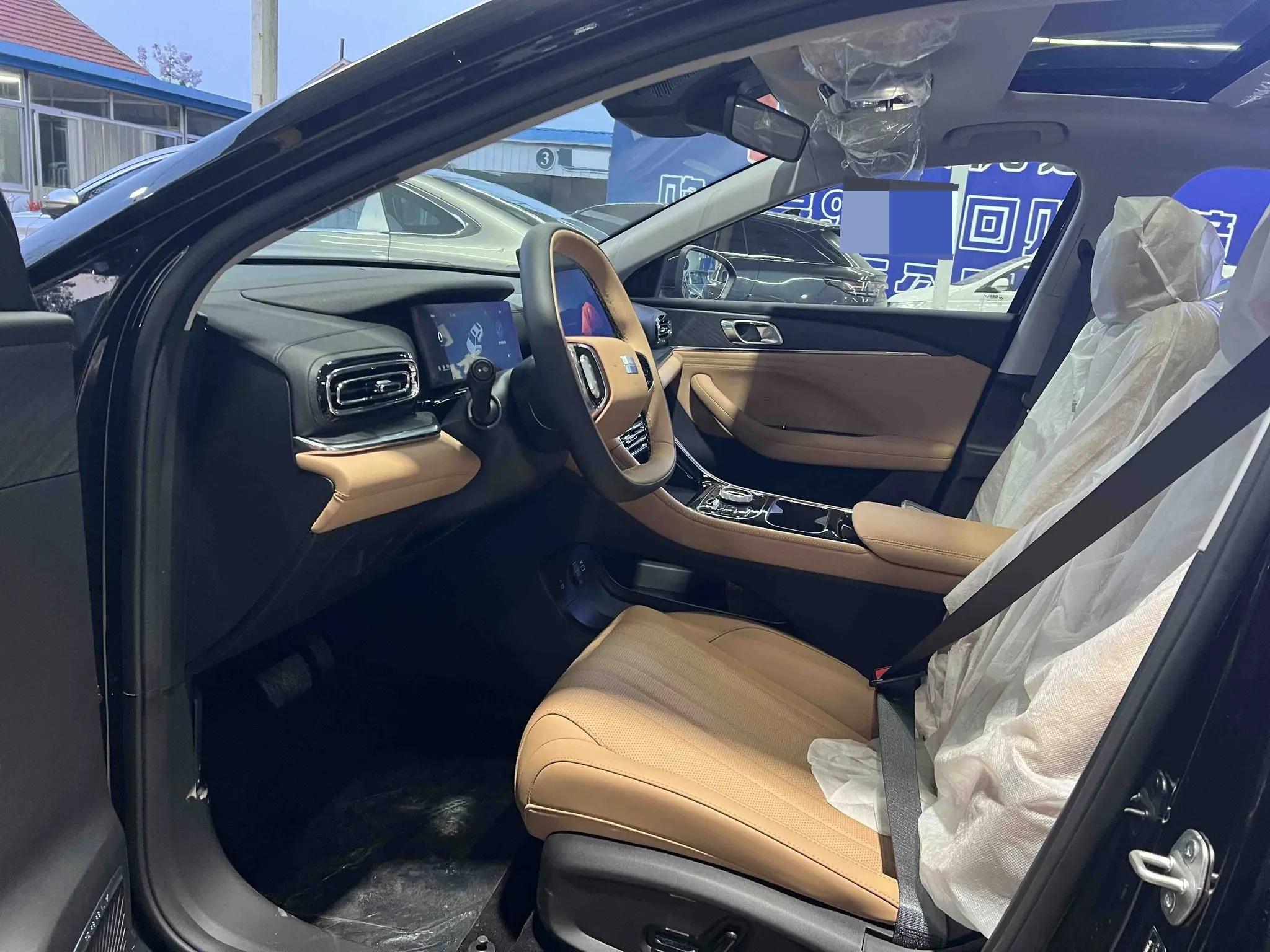 Geely Galaxy 2025 xingyao 6 EM-i 1.5 125km exploration version automatic gear 6