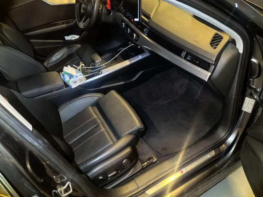 Audi A4L 2020 40 TFSI Deluxe Dynamic 3