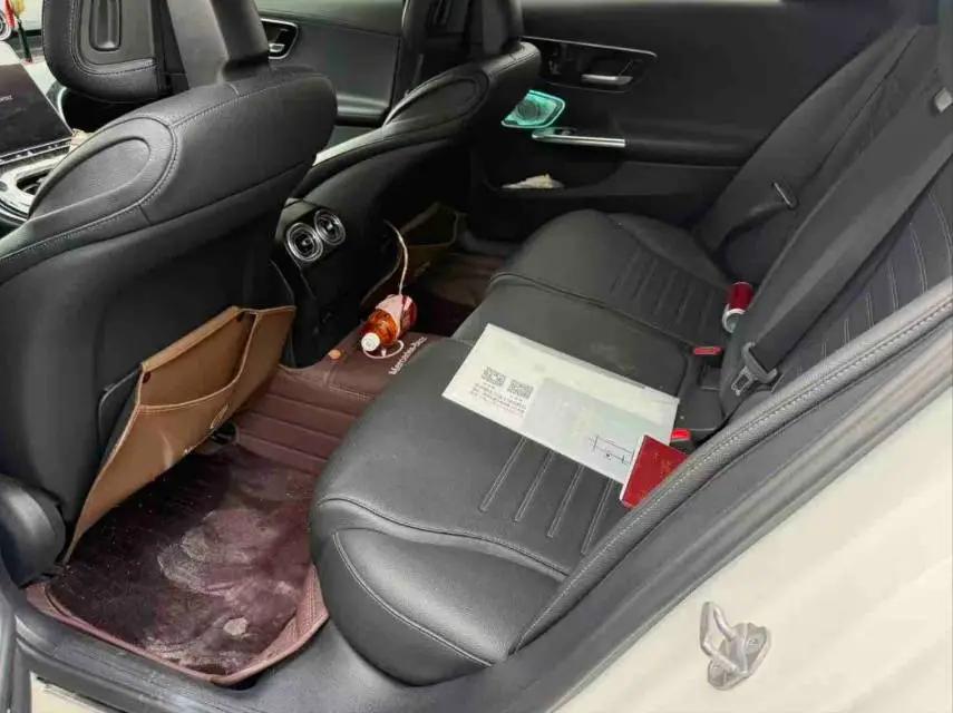 Mercedes-Benz C- Class 2022 C 260 L Sport Edition 4