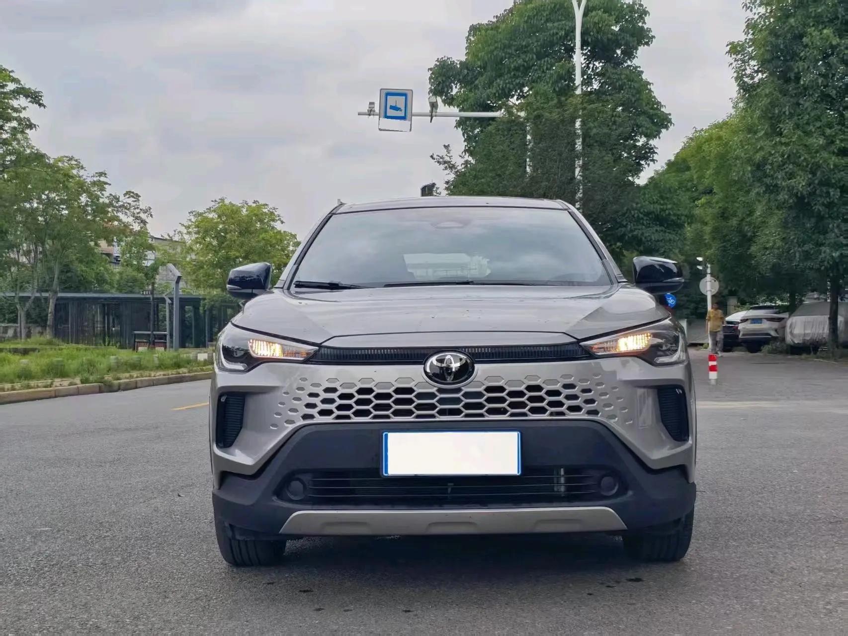 Toyota 2026 Corolla Ruiyuan Dual Engine 2.0 Stepless Intelligent Electric Hybrid Pioneer Edition Automatic Gear 2