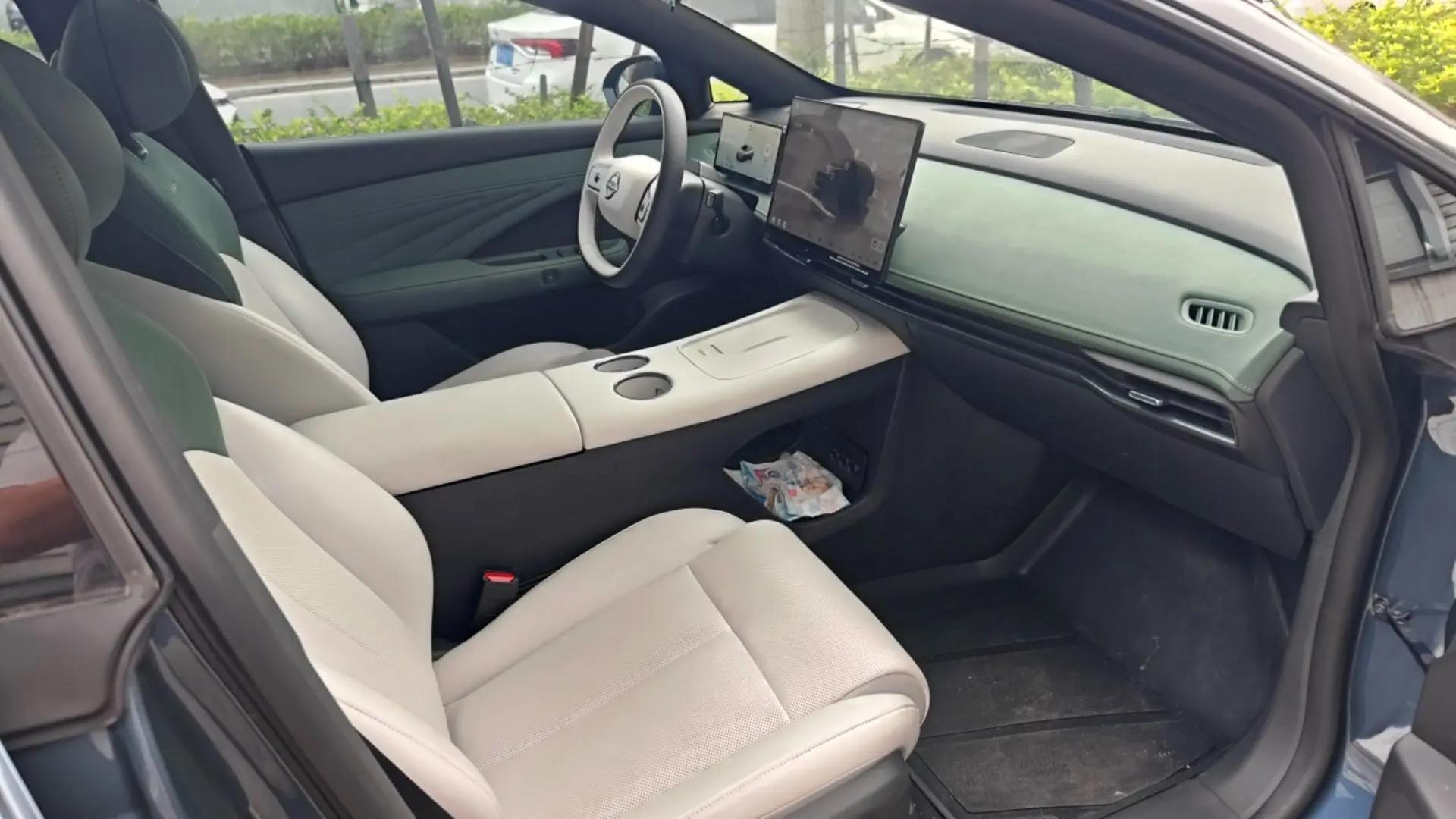 Nissan 2025 N 7 625 Max automatic gear 3
