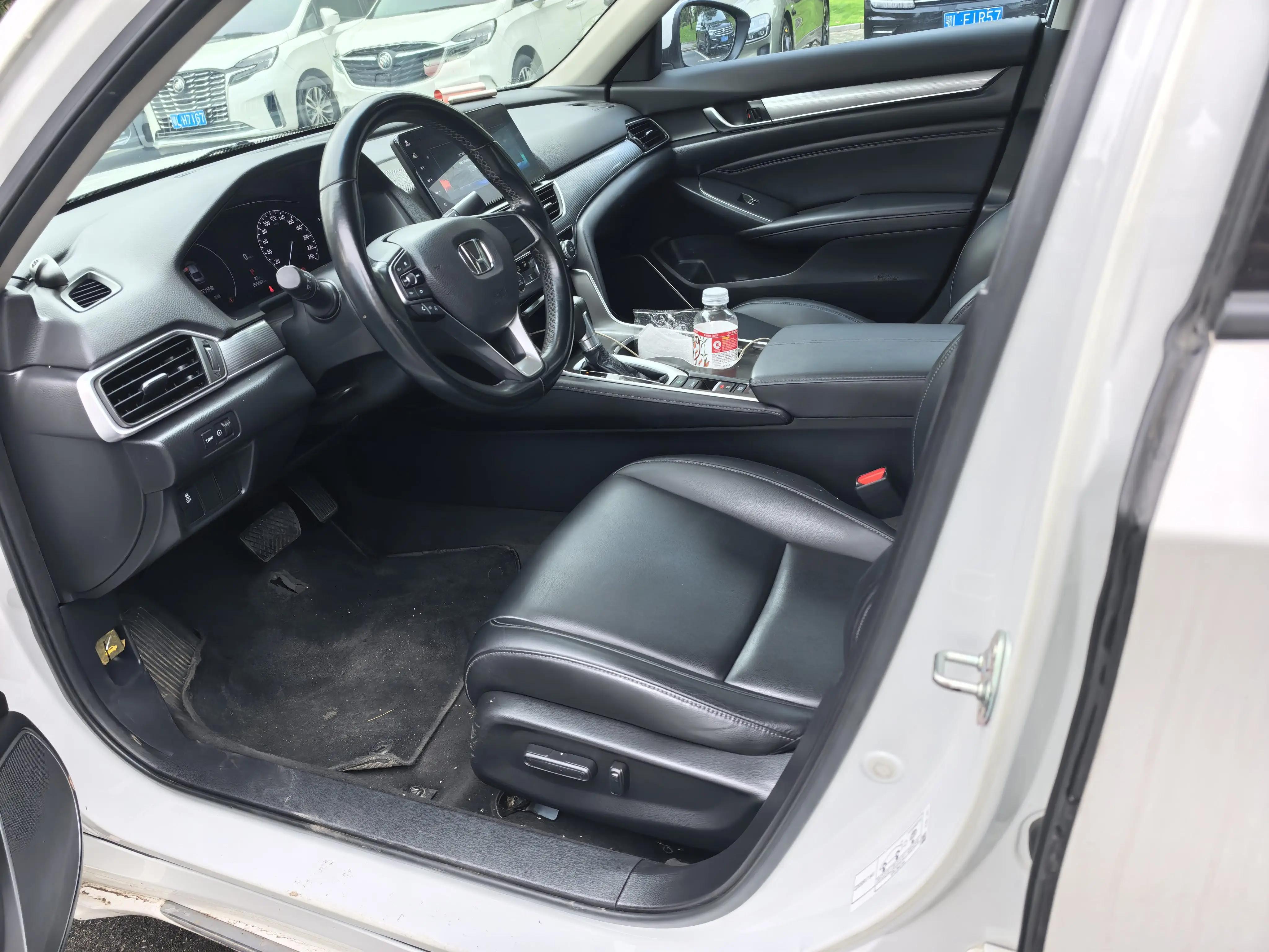 Accord 2022 260TURBO Magic Night Premium Edition 4