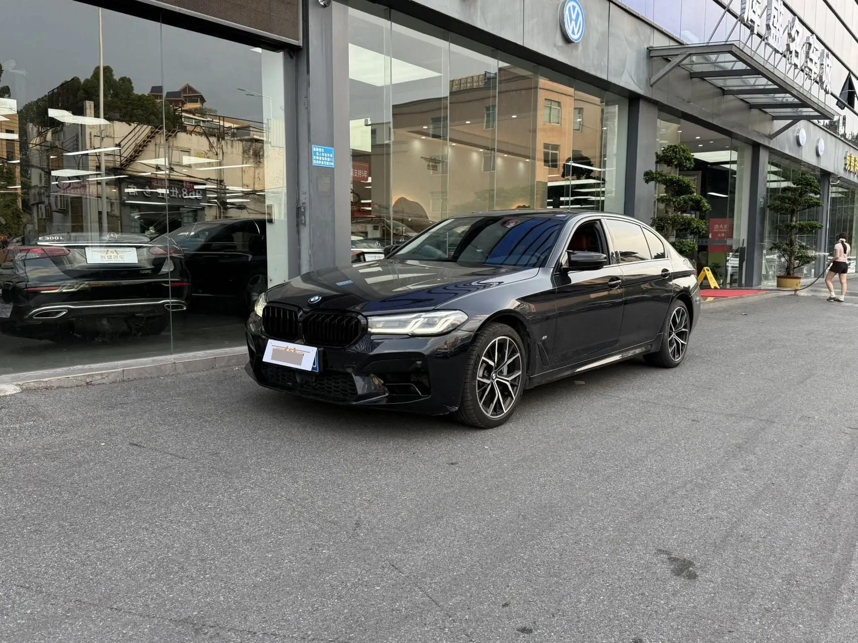 BMW 5 Series 2022 Modified 530Li Exclusive M Sports Suit