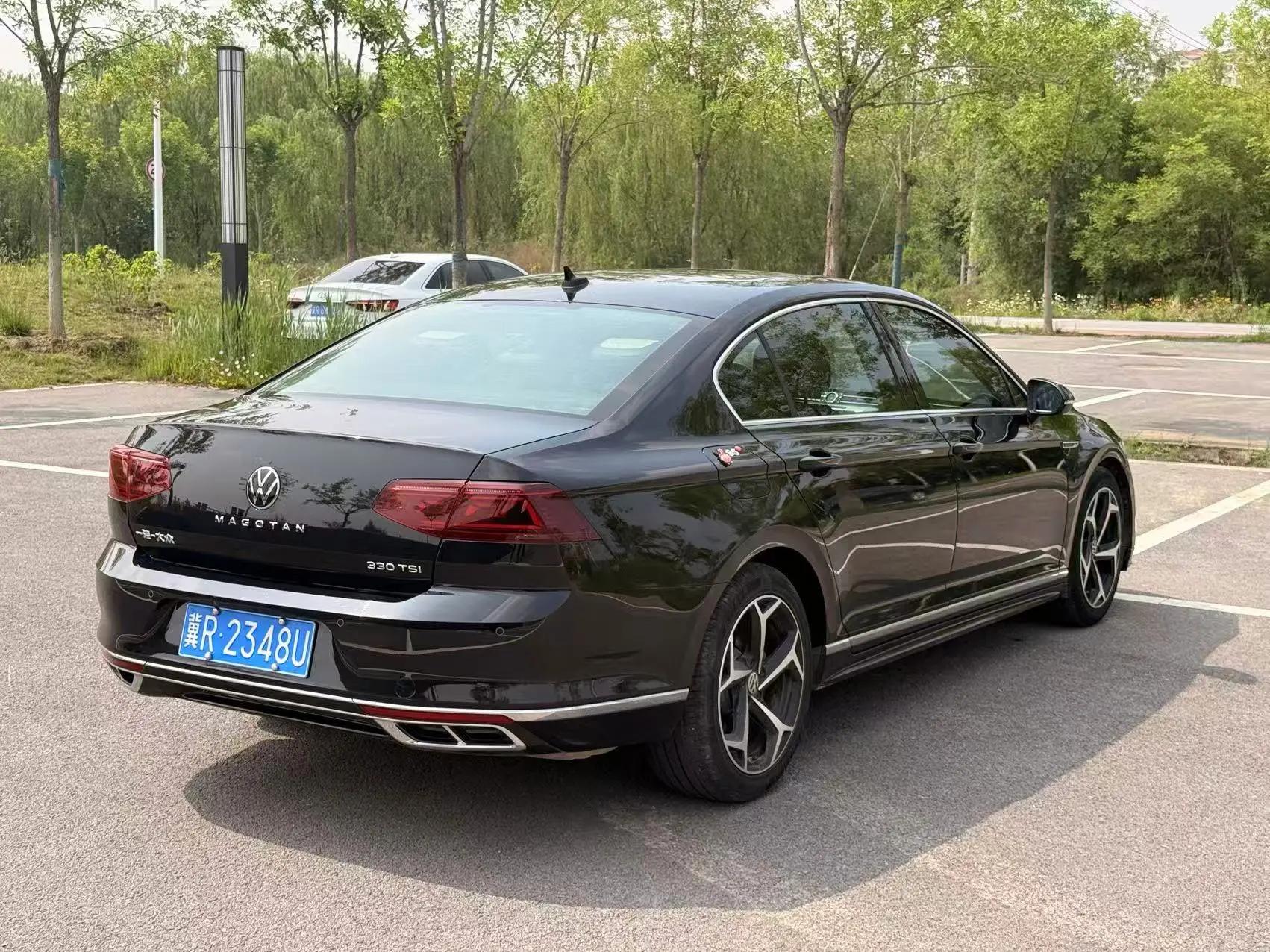 Magotan 2022 330TSI DSG Basic 9