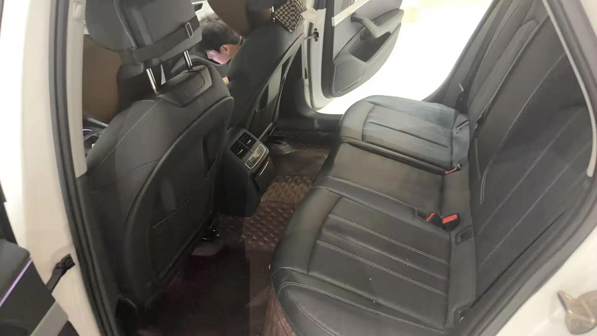 Audi A4L 2020 40 TFSI Deluxe Dynamic 3