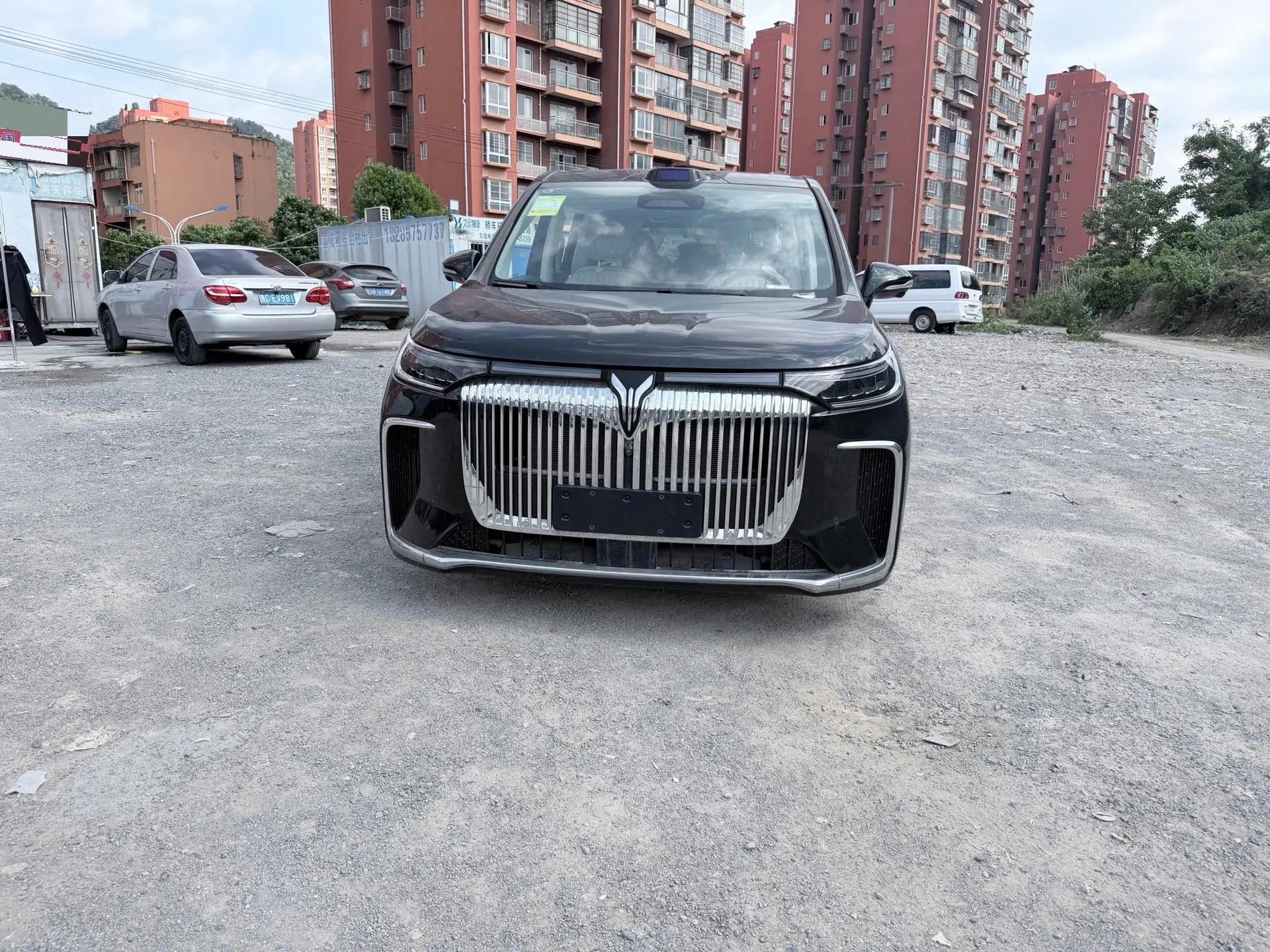 Voyah 2025 dreamers PHEV 1.5T four-wheel drive flagship dry Kun version automatic gear 2