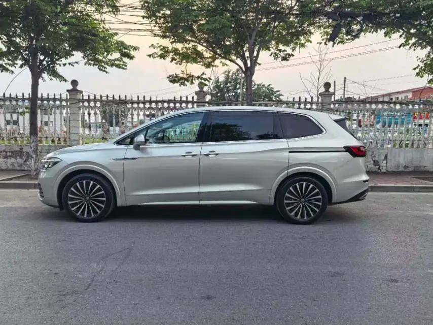 Volkswagen 2024 Viloran 2.0TSI 380TSI Flagship Edition Automatic 3