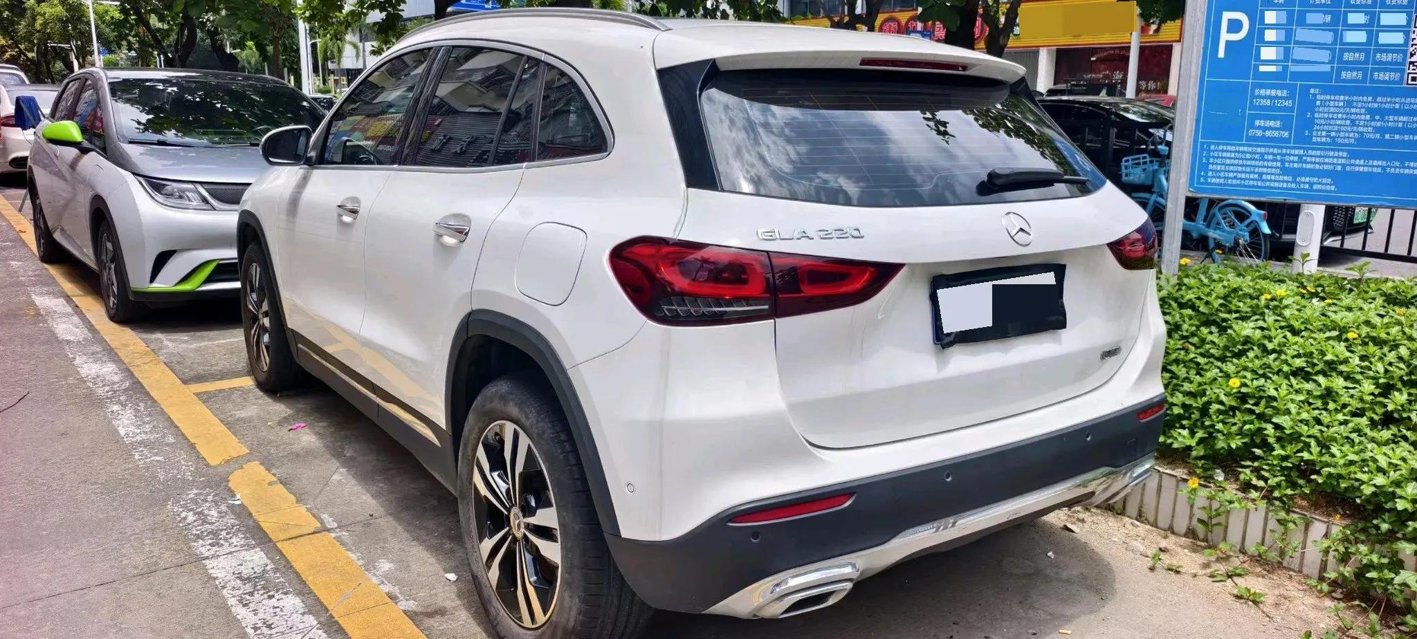 Mercedes Benz GLA 2023 GLA 220 6