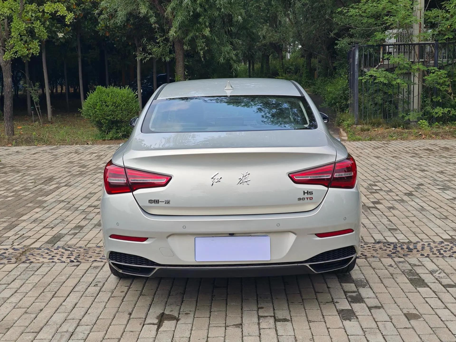 HongQi H5 Classic 2022 Classic Change 1.5T DCT Flag Rhyme Edition 8