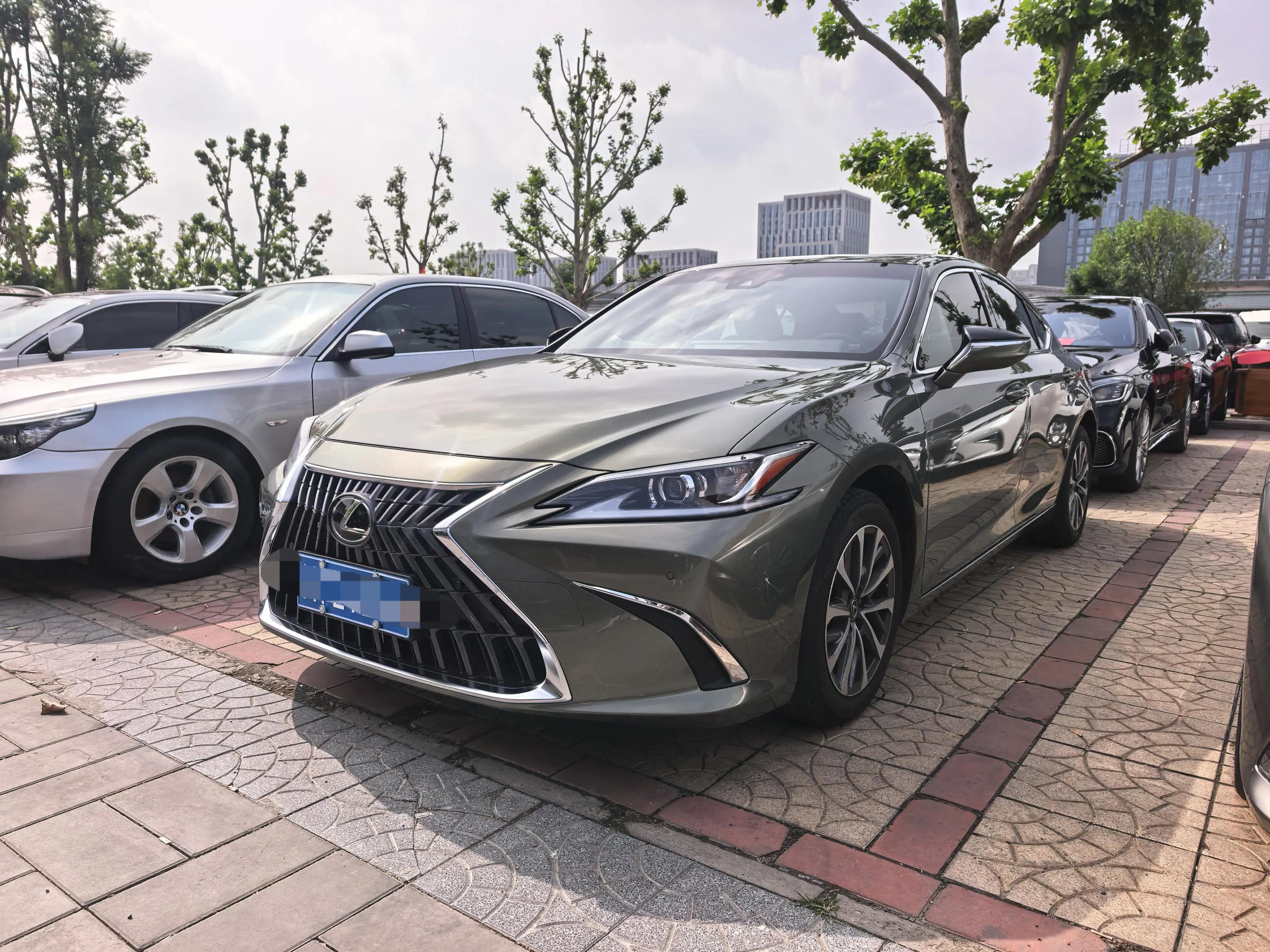 Lexus ES 2023 200 Deluxe Edition
