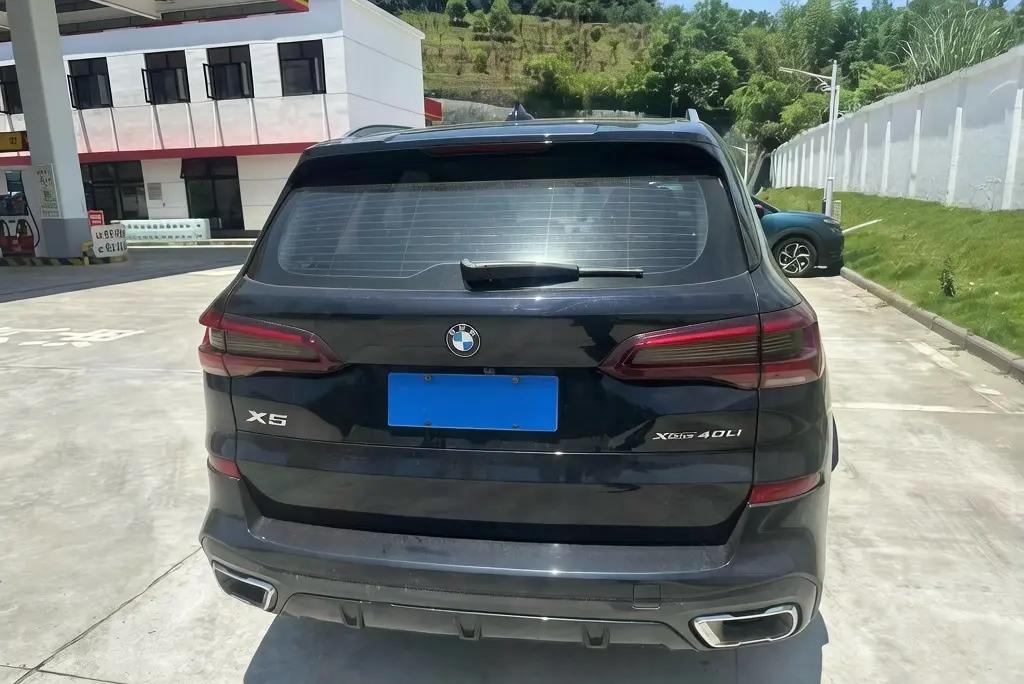 BMW X5 2022 xDrive 30Li exclusive m sports suit 2