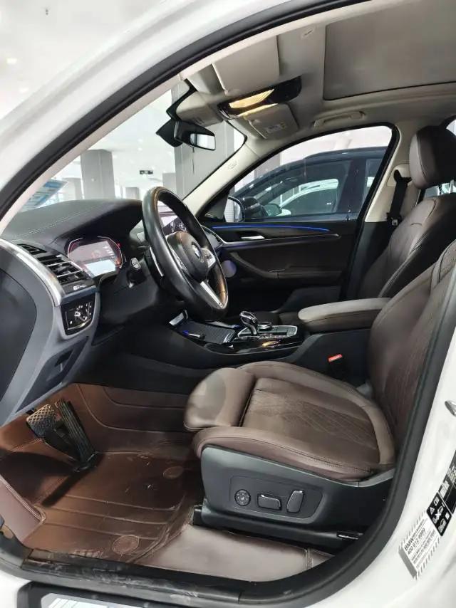 BMW X3 2022 xDrive30i Leading M Obsidian Night Suit 2