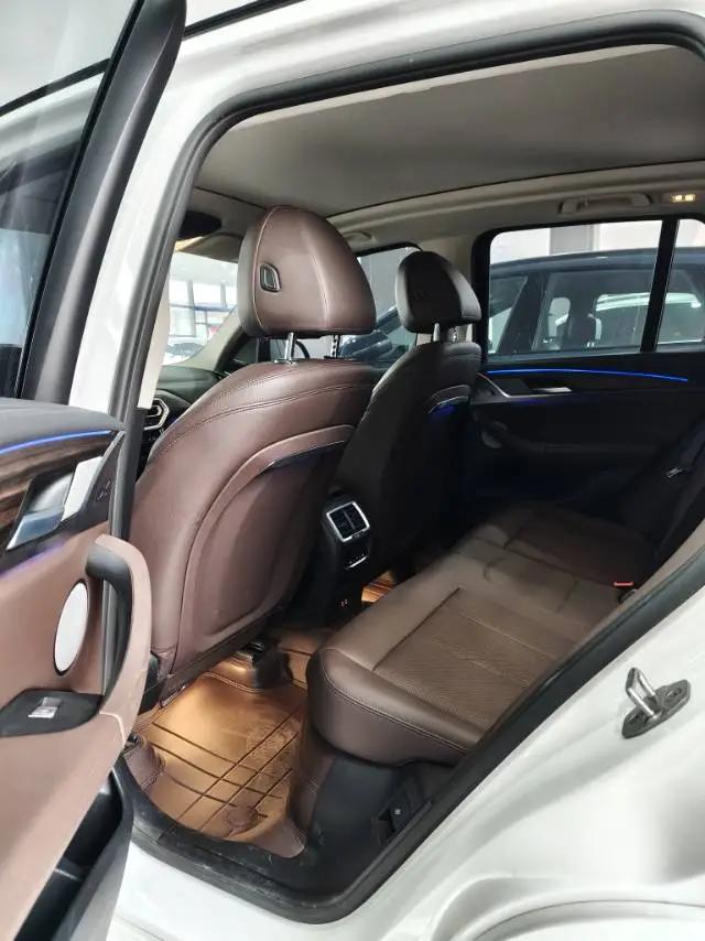 BMW X3 2022 xDrive30i Leading M Obsidian Night Suit 3