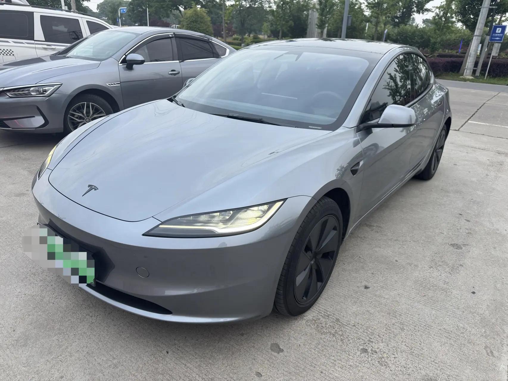 Tesla 2025 Model 3 Rear-Wheel Drive (Refreshed) Automatic