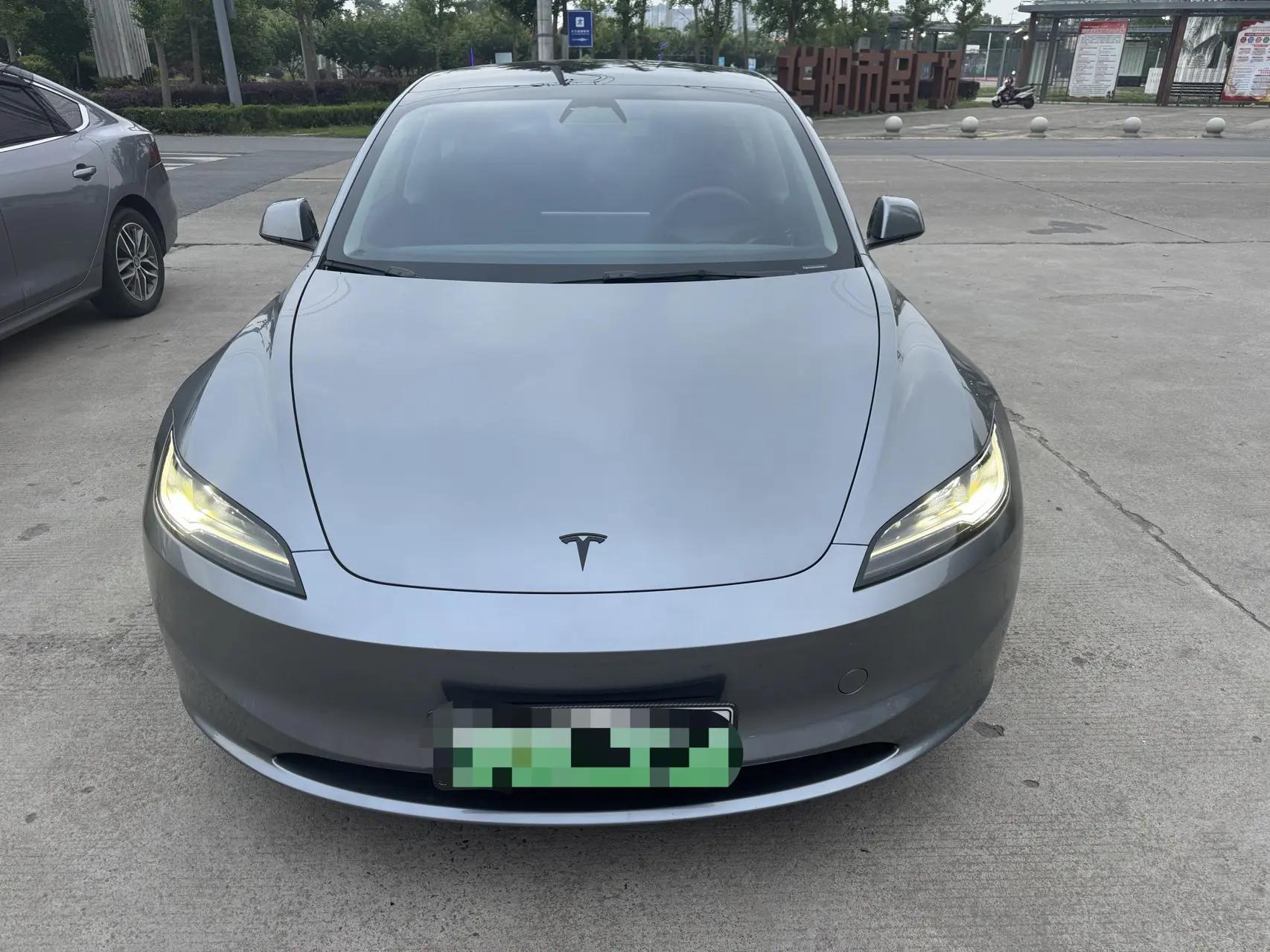 Tesla 2025 Model 3 Rear-Wheel Drive (Refreshed) Automatic 2