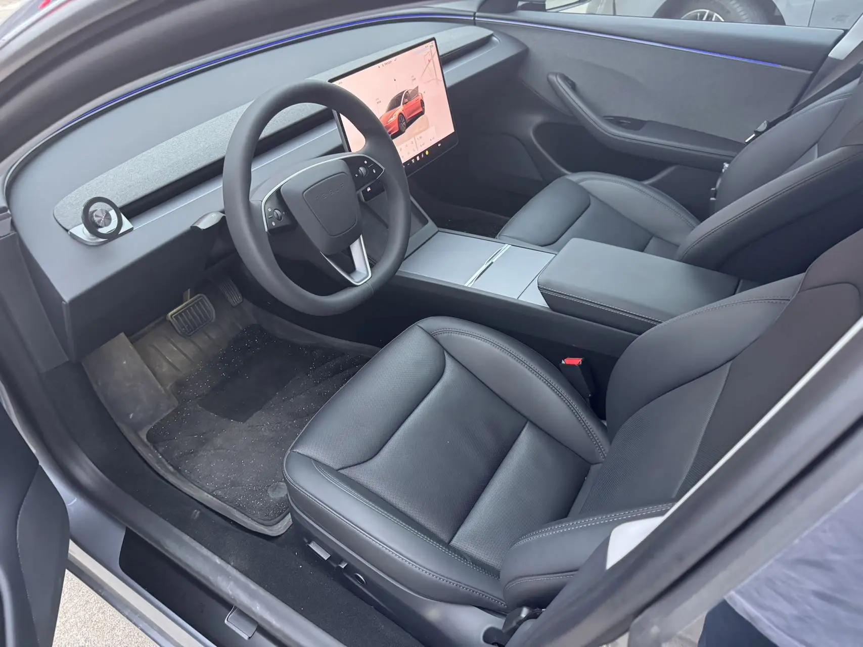 Tesla 2025 Model 3 Rear-Wheel Drive (Refreshed) Automatic 8
