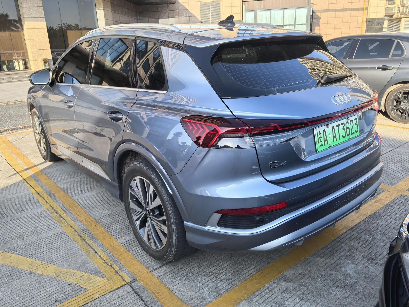 Audi 2024 Q4 e-tron 40 Creation Edition Automatic Gear 4
