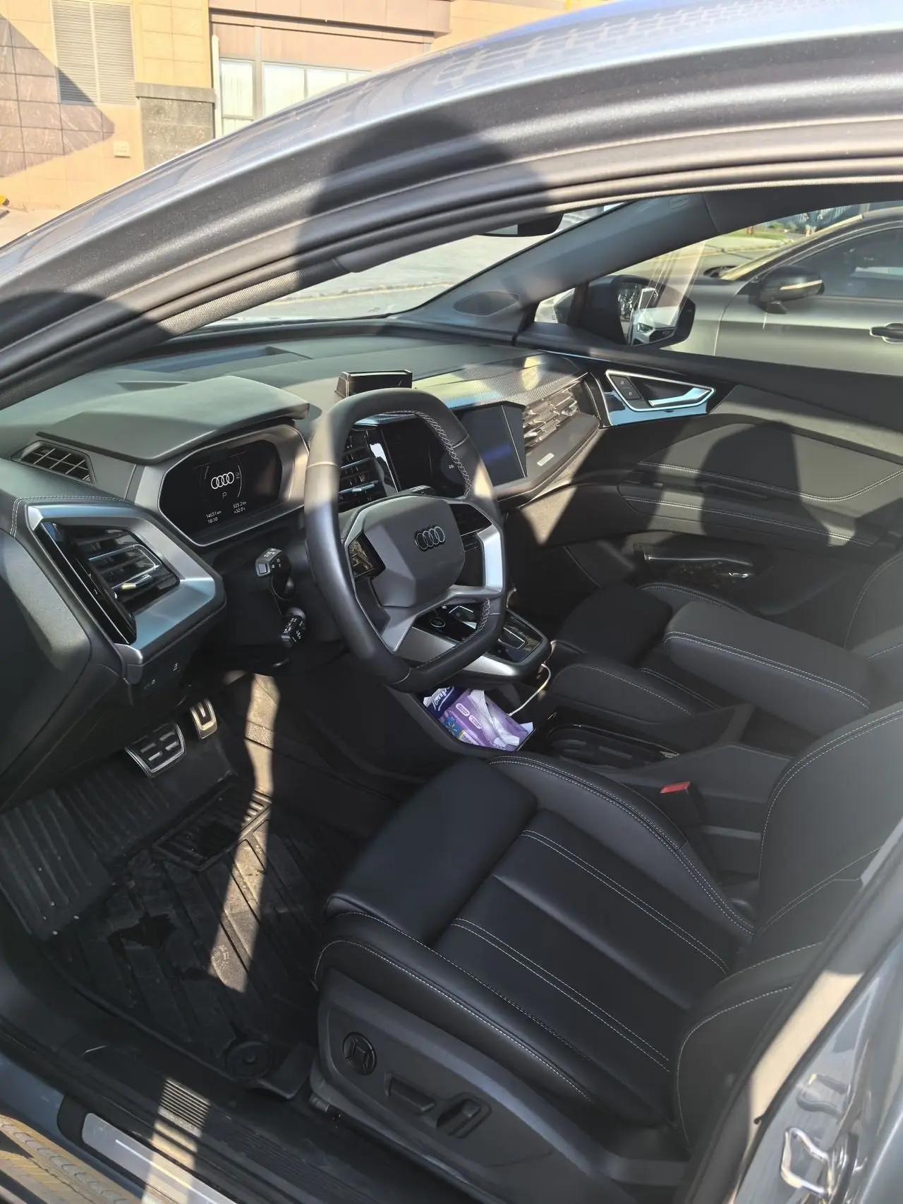 Audi 2024 Q4 e-tron 40 Creation Edition Automatic Gear 5