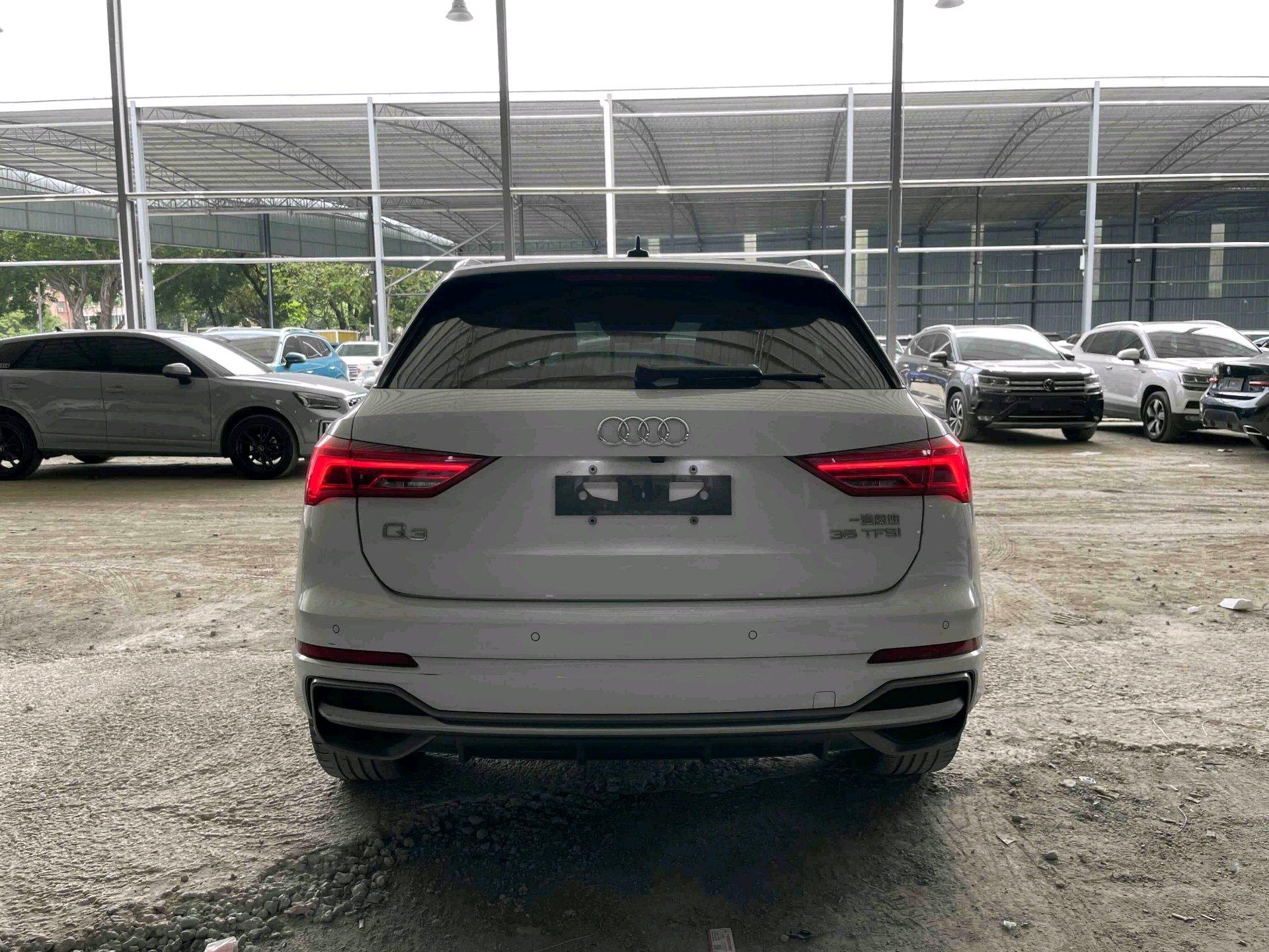 Audi Q3 2022 35 TFSI Enterprising Dynamic 3