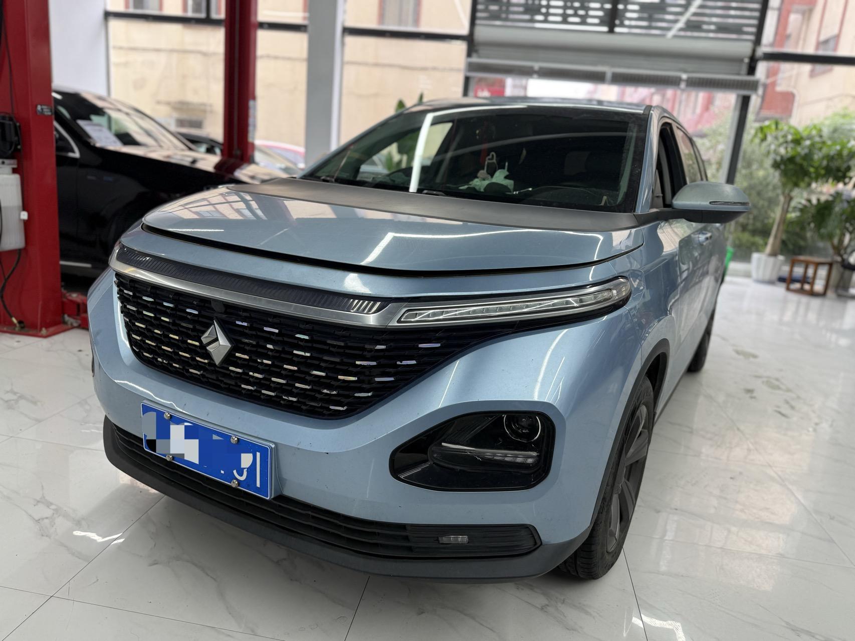 BaoJun RM-5 2019 1.5T manual 24 hours online elite 6 seats
