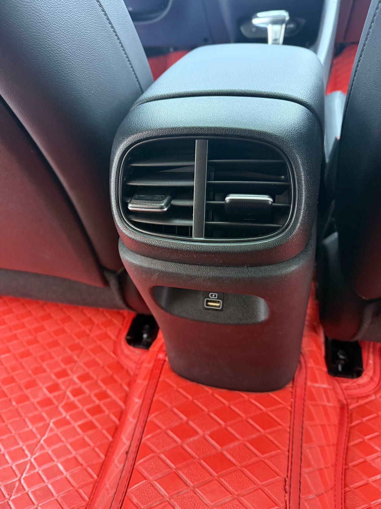 Elantra 2022 1.5L CVT LUX Premium Edition 13