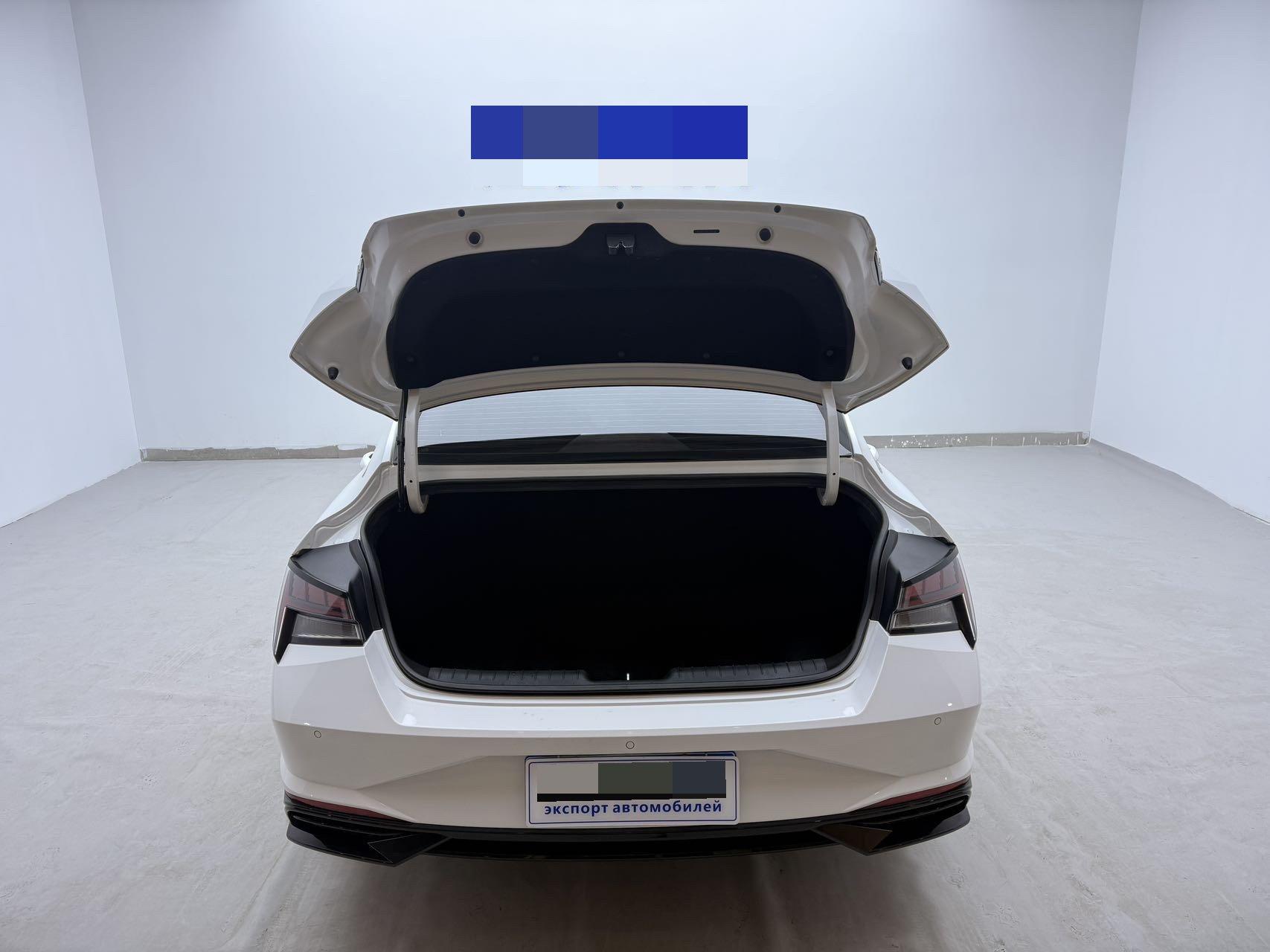 Elantra 2022 1.5L CVT LUX Premium Edition 16