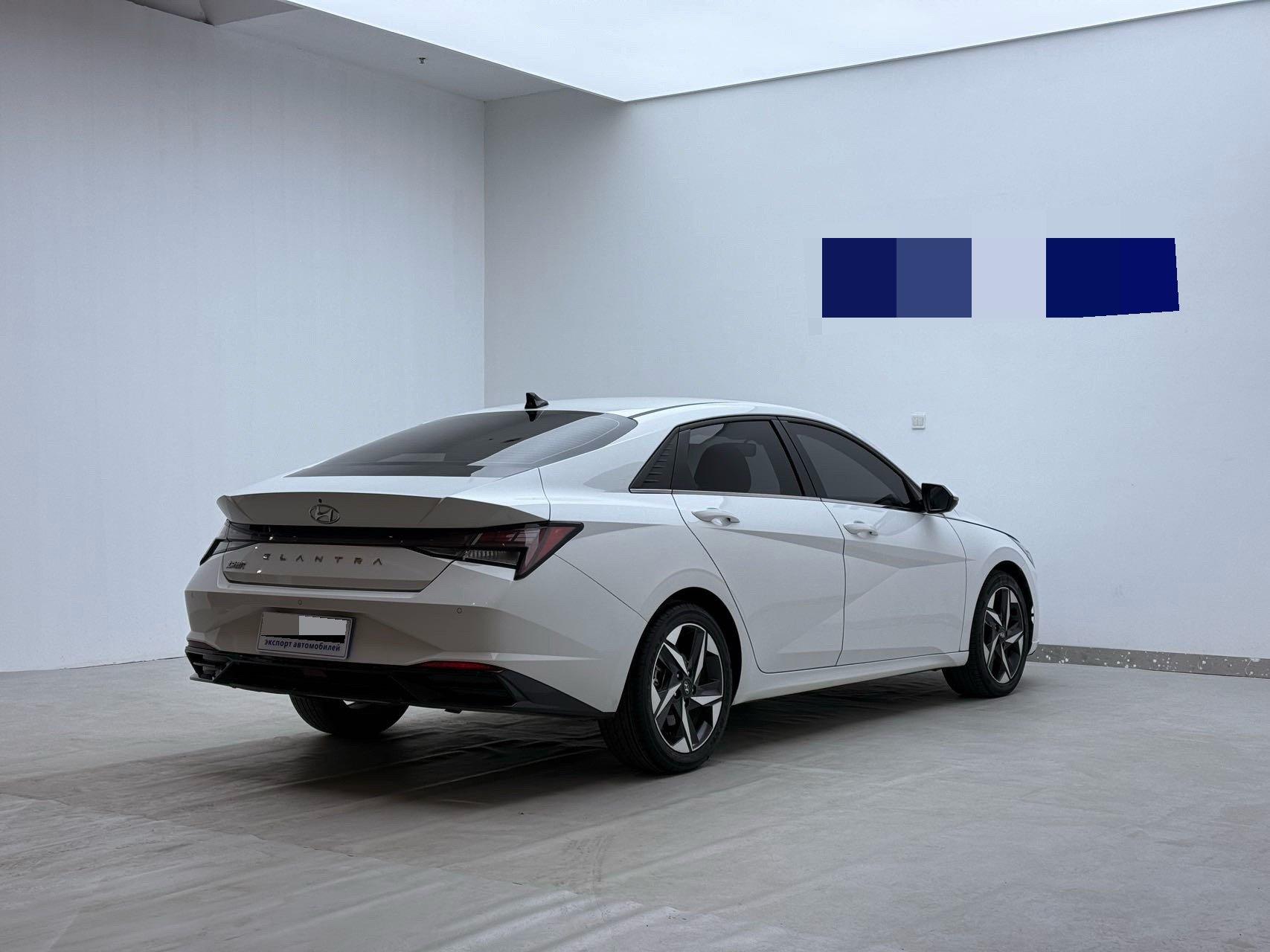 Elantra 2022 1.5L CVT LUX Premium Edition 17