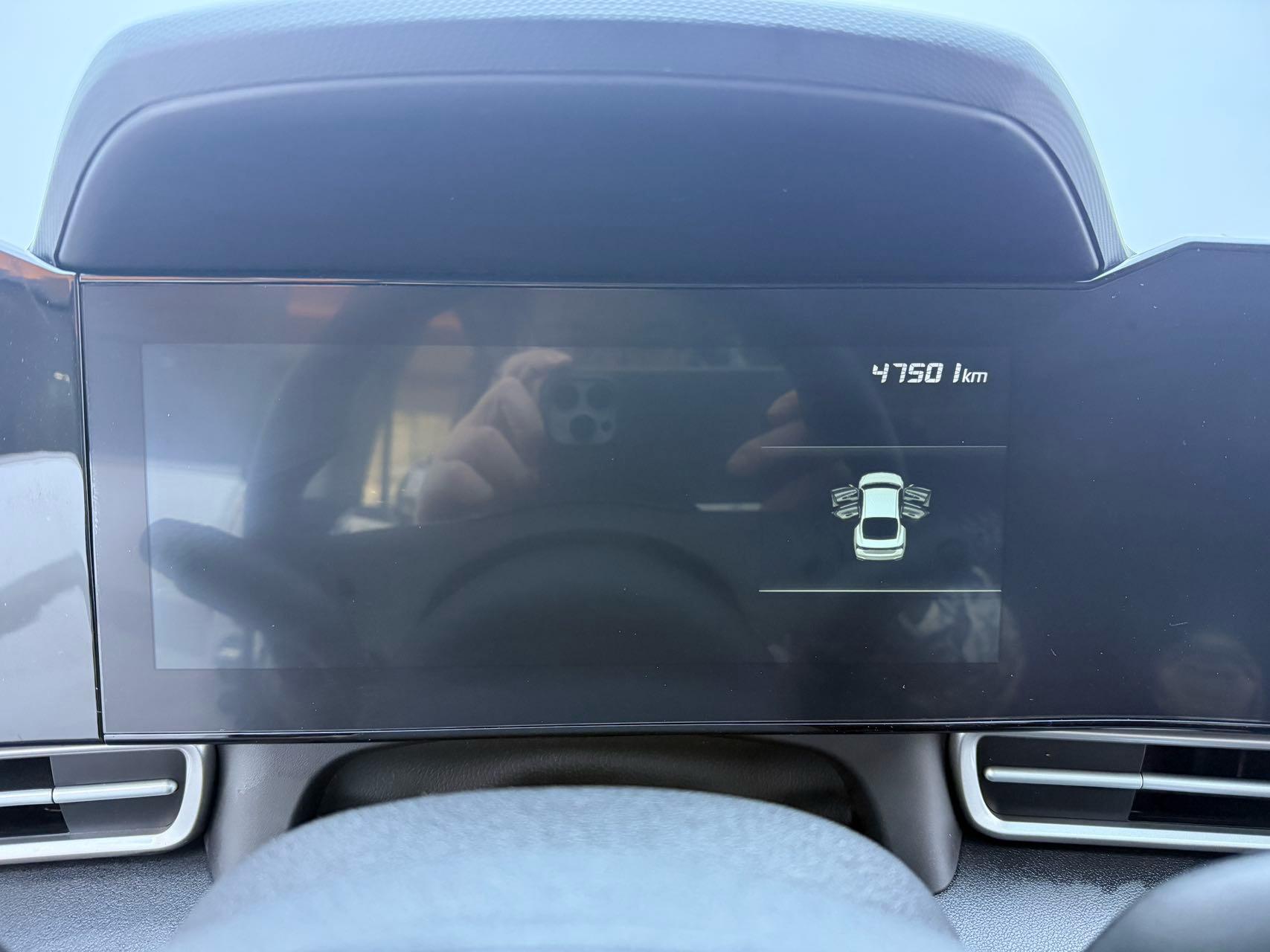 Elantra 2022 1.5L CVT LUX Premium Edition 19