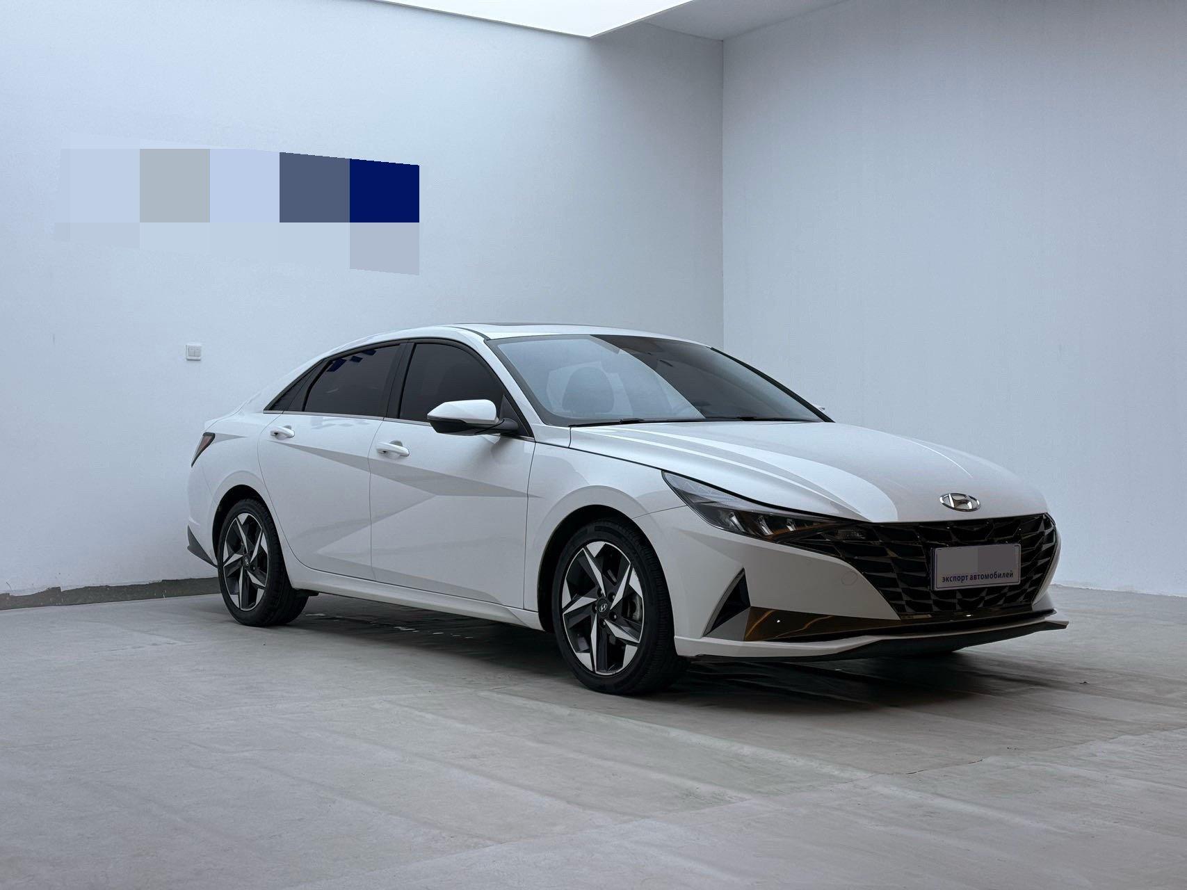 Elantra 2022 1.5L CVT LUX Premium Edition 3