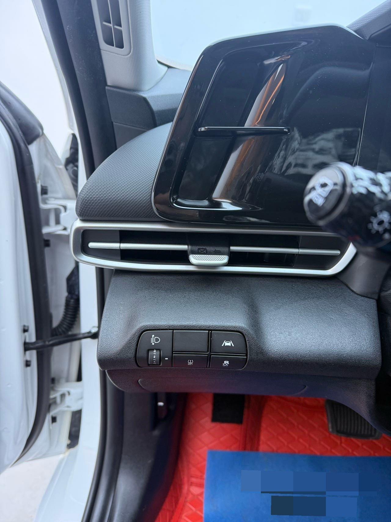 Elantra 2022 1.5L CVT LUX Premium Edition 6