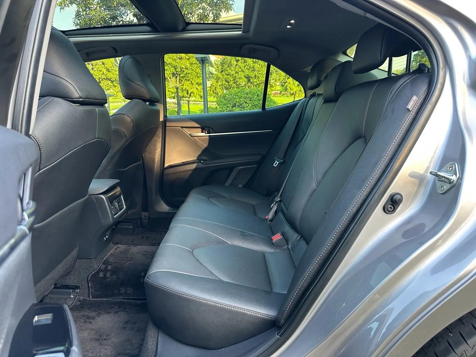 Toyota 2023 Camry 2.5G Deluxe Edition Automatic Gear 3