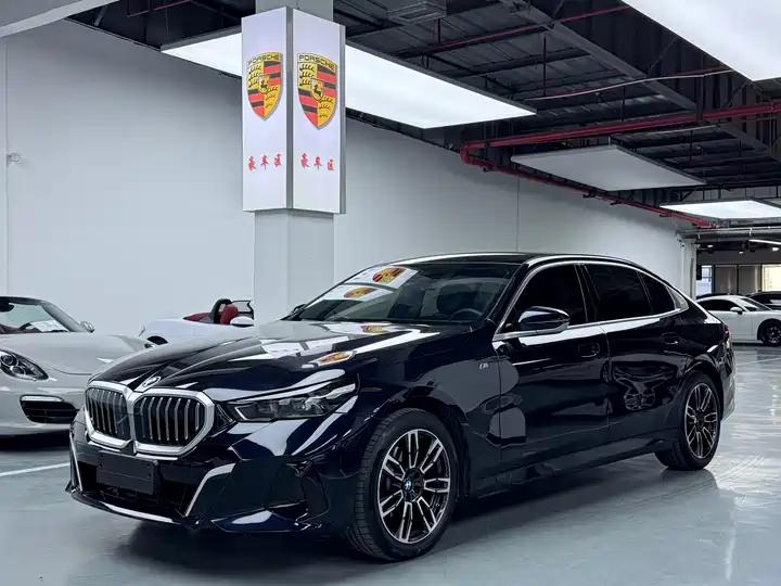 BMW 5 Series 2024 525Li M Sports Suit