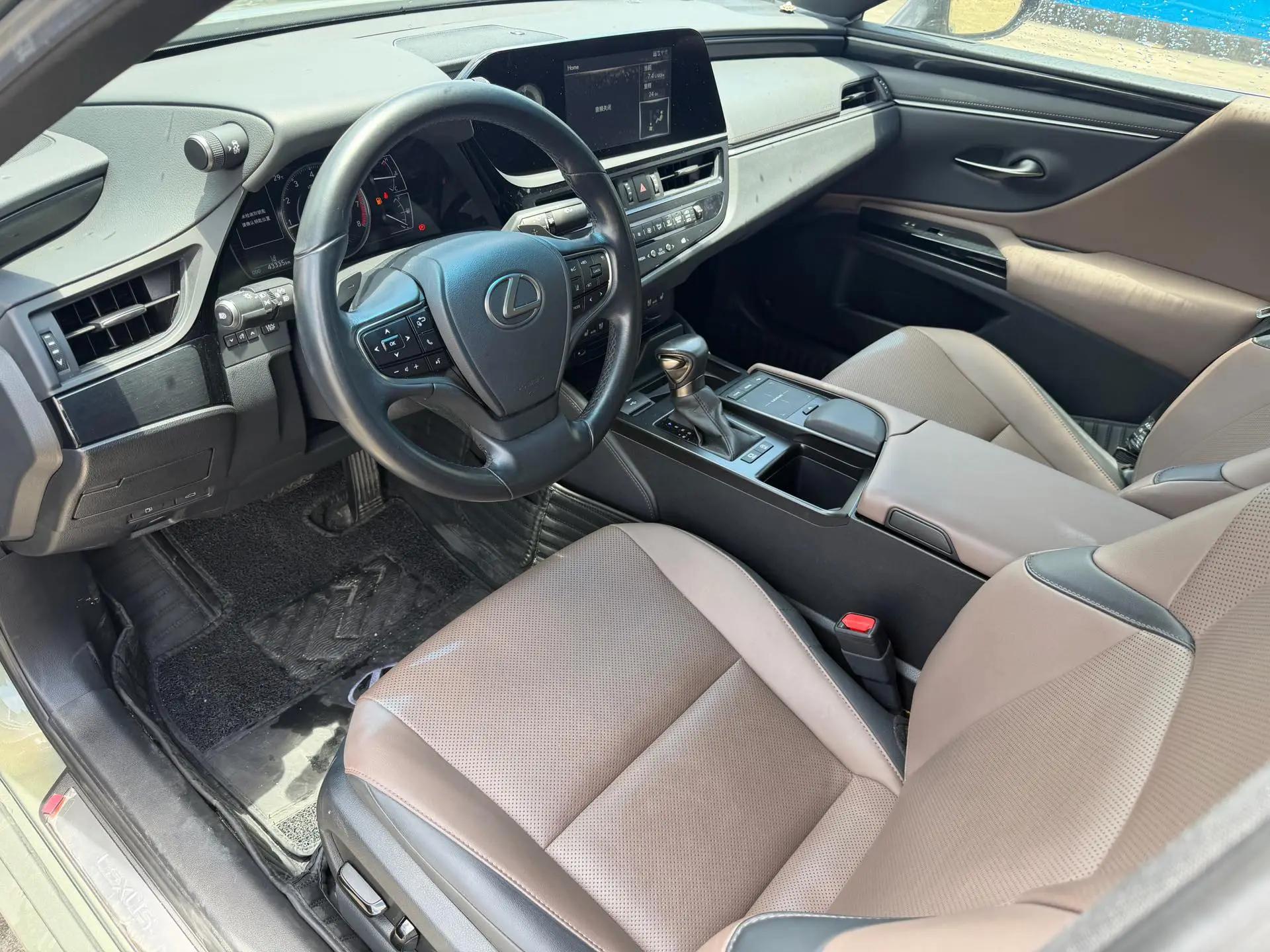 Lexus ES 2022 200 Excellence Edition 4