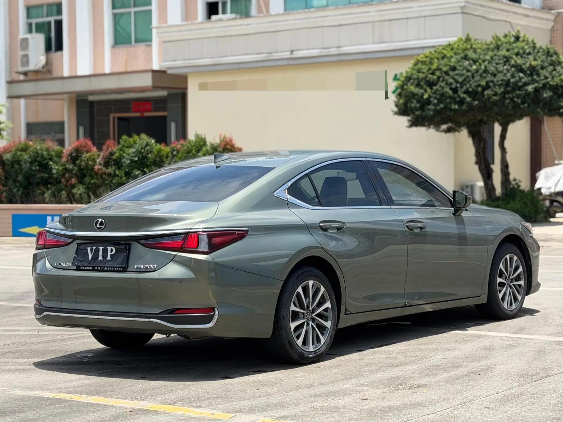 Lexus ES 2022 200 Excellence Edition 9