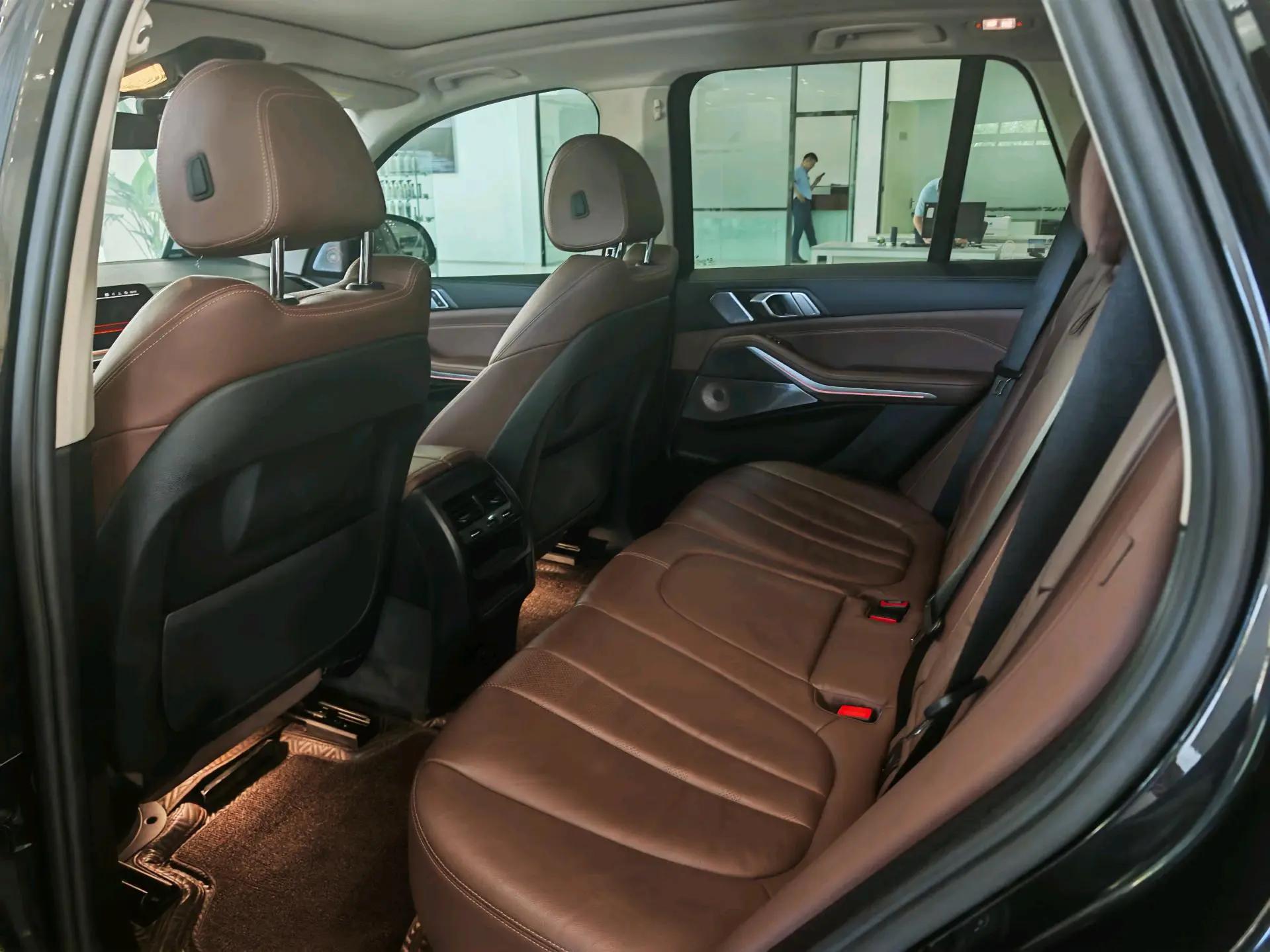 BMW X5 (Imported) 2021 xDrive40i M Sports Suit 4