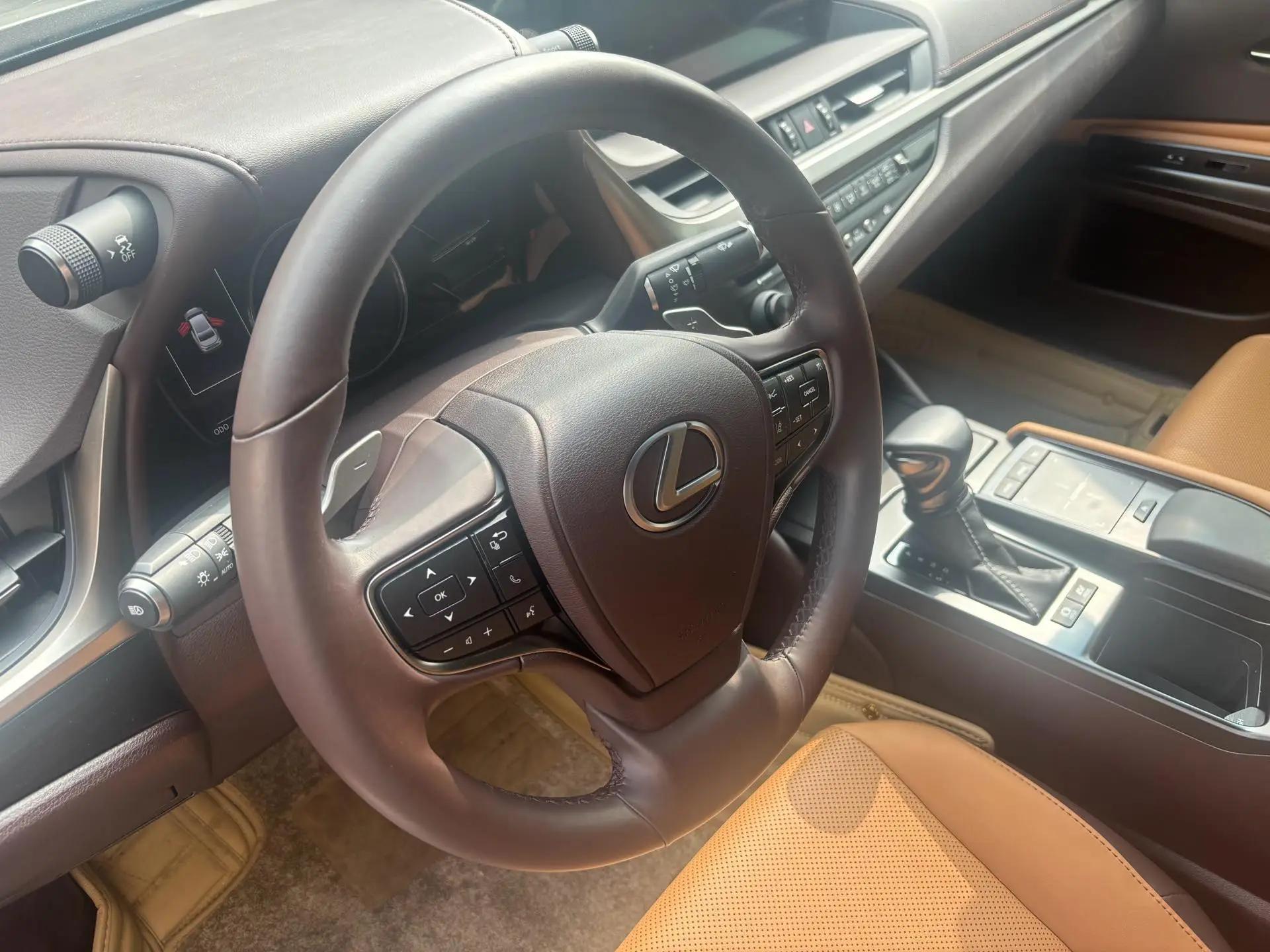Lexus ES 2020 300h Excellent Edition 2