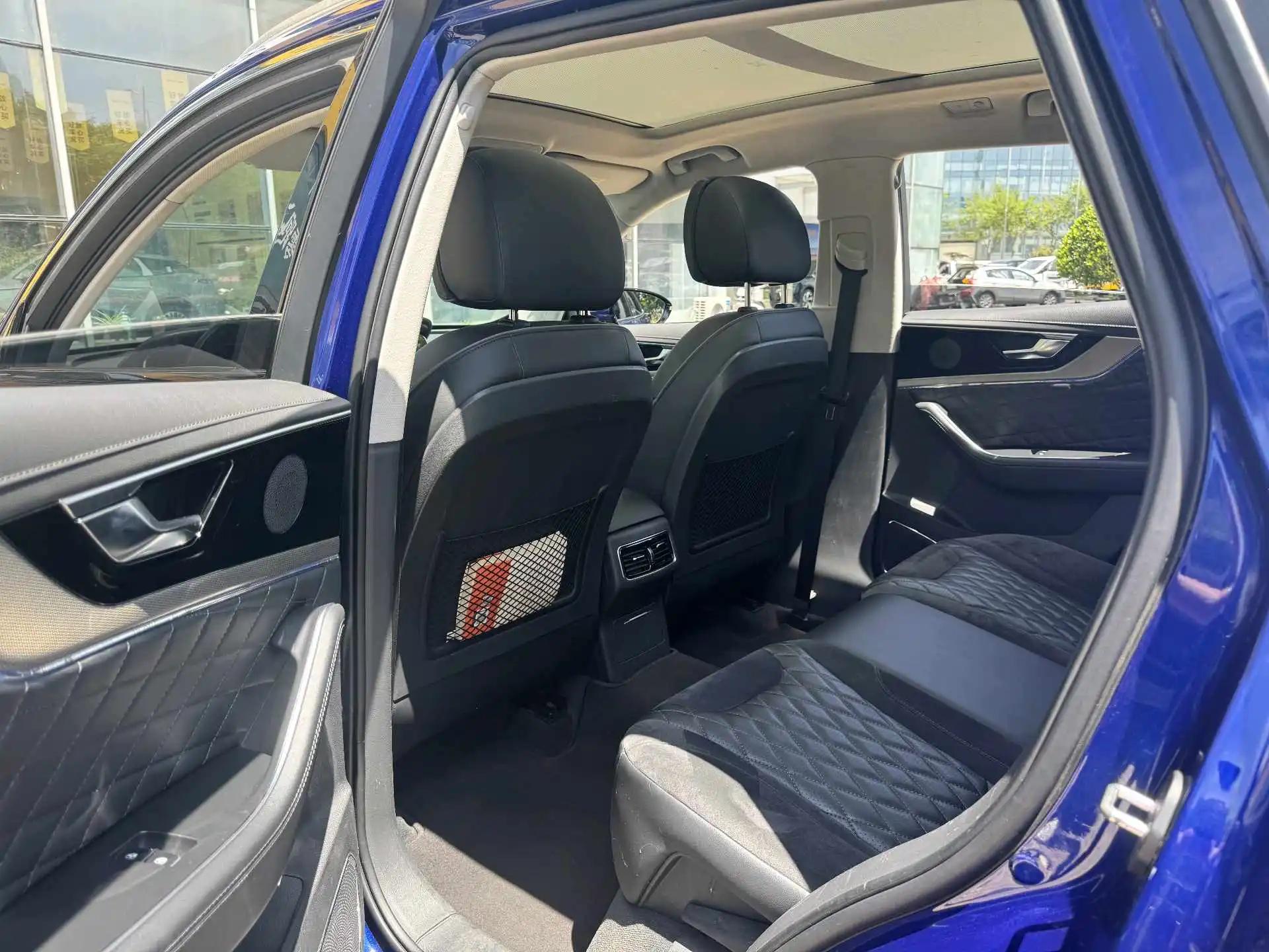 HongQi HS5 2022 2.0T Zhilian Flag Edition 4