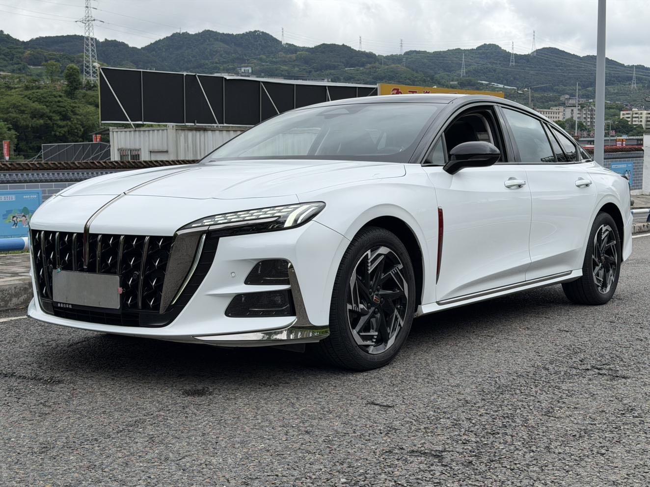 HongQi H6 2023 2.0T to the United States Edition