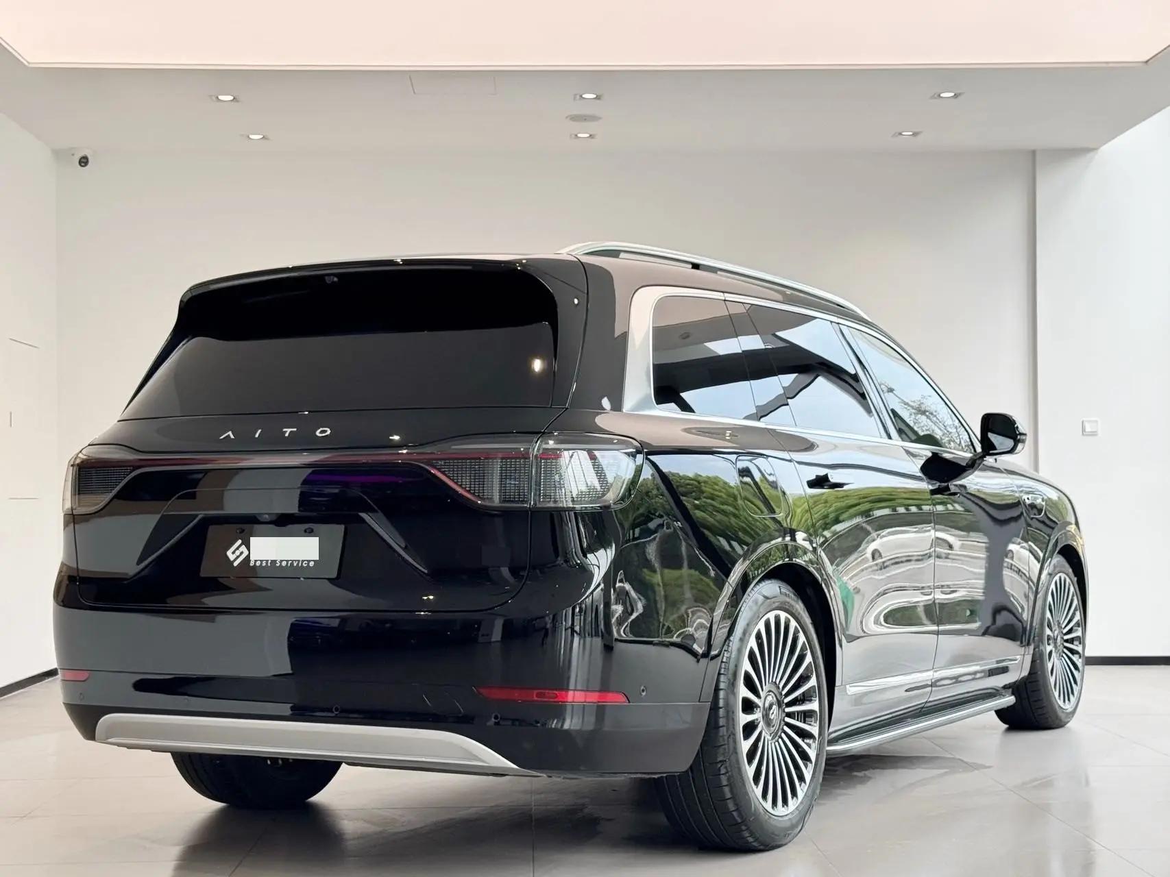 AITO 2024 AITO M9 Range-Extended Ultra Version 52kWh 5-Seater Automatic 15