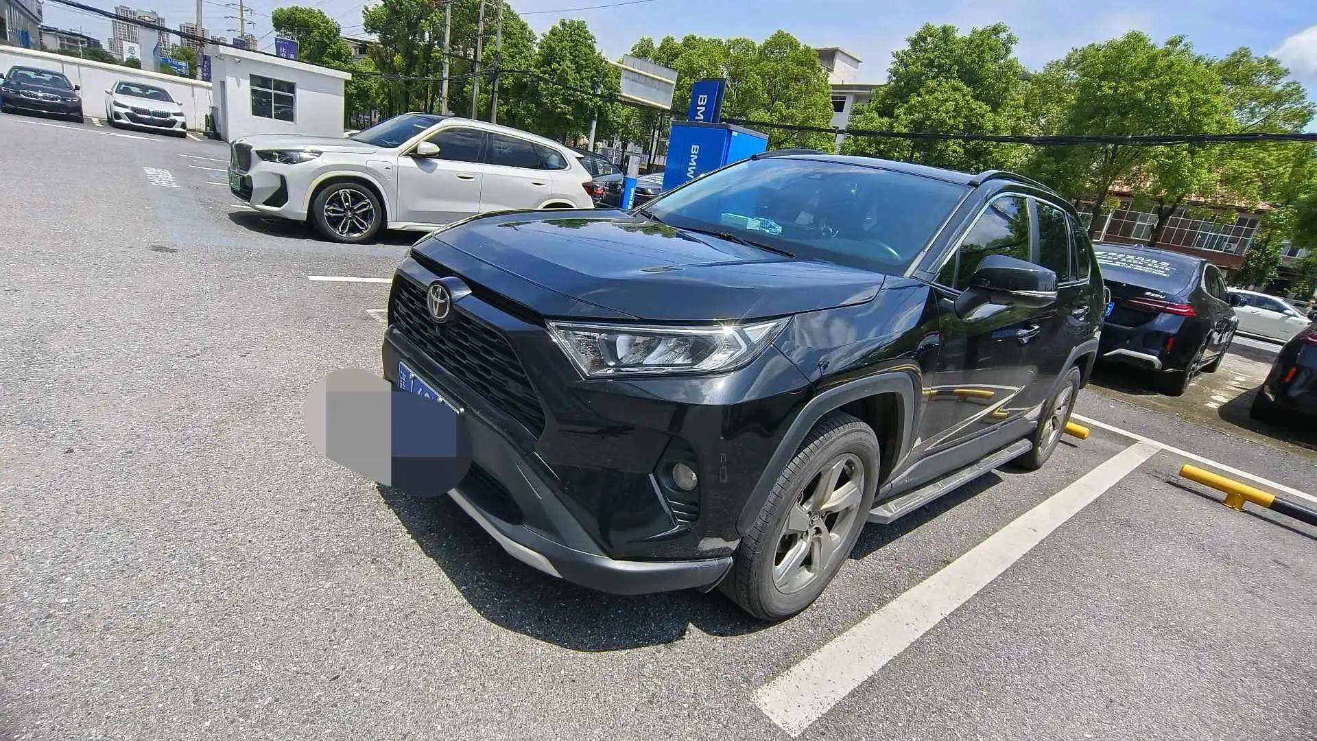 RAV4 Rongfeng 2022 2.0L CVT Two-Drive Fashion Edition