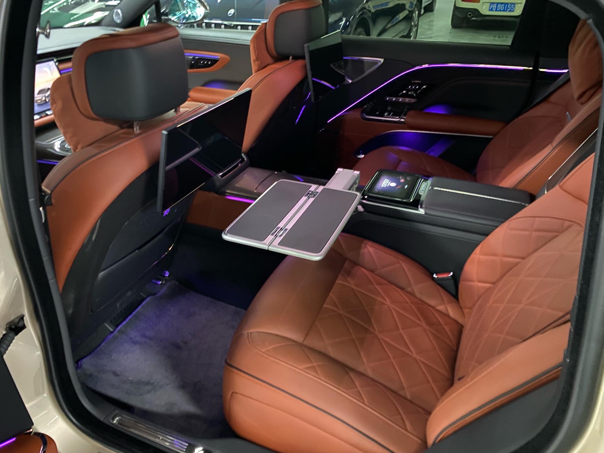 HongQi L1 2024 4.0T 12