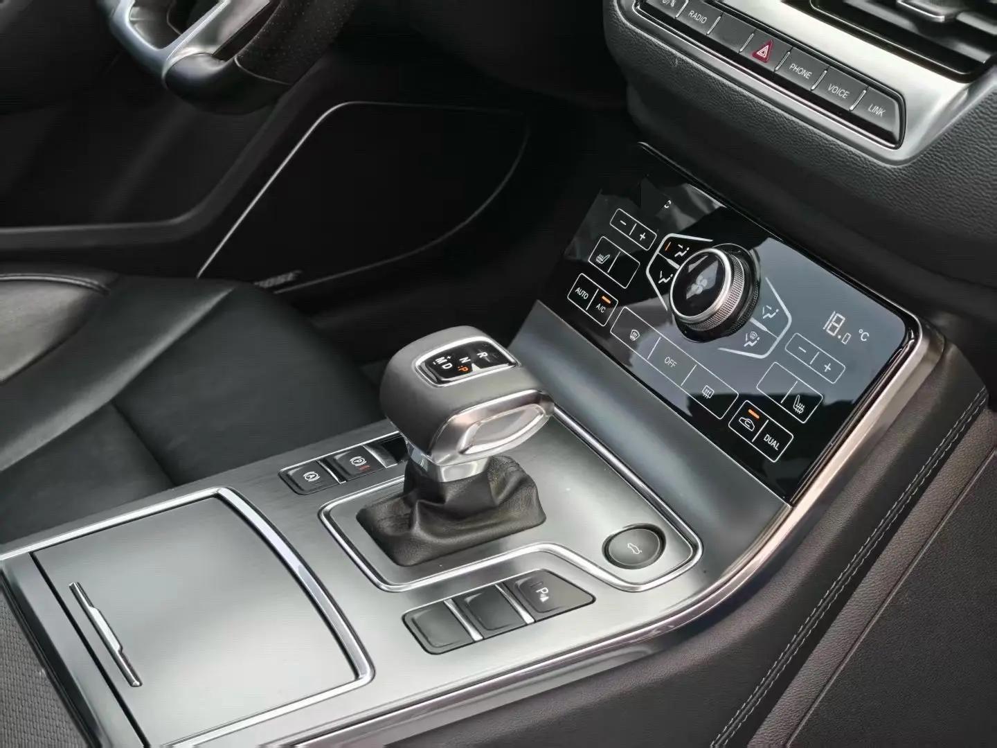 HongQi H5 Classic 2020 1.8T Auto Zhilian Flag Edition 9
