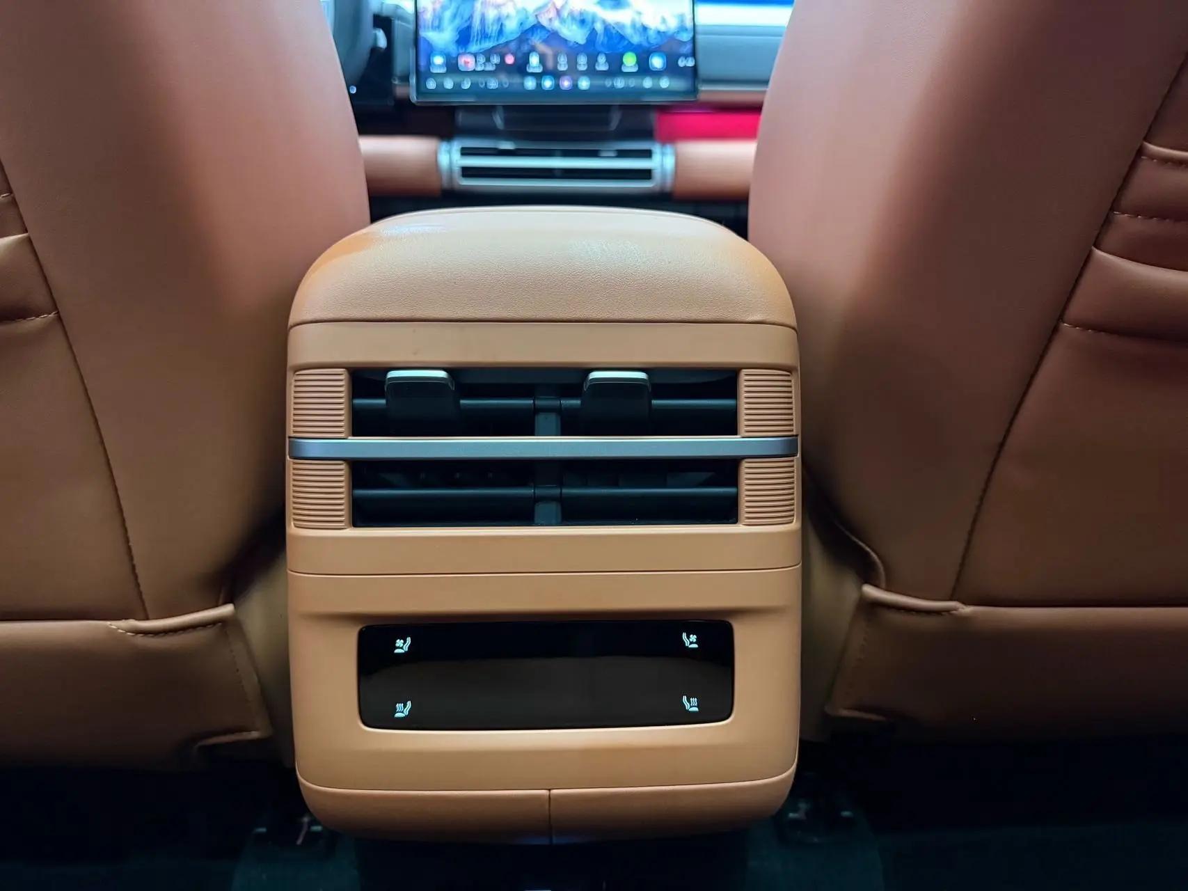 FangChengBao 2025 titanium 7 1.5T stepless 190KM four-wheel drive Ultra version of automatic gear 14