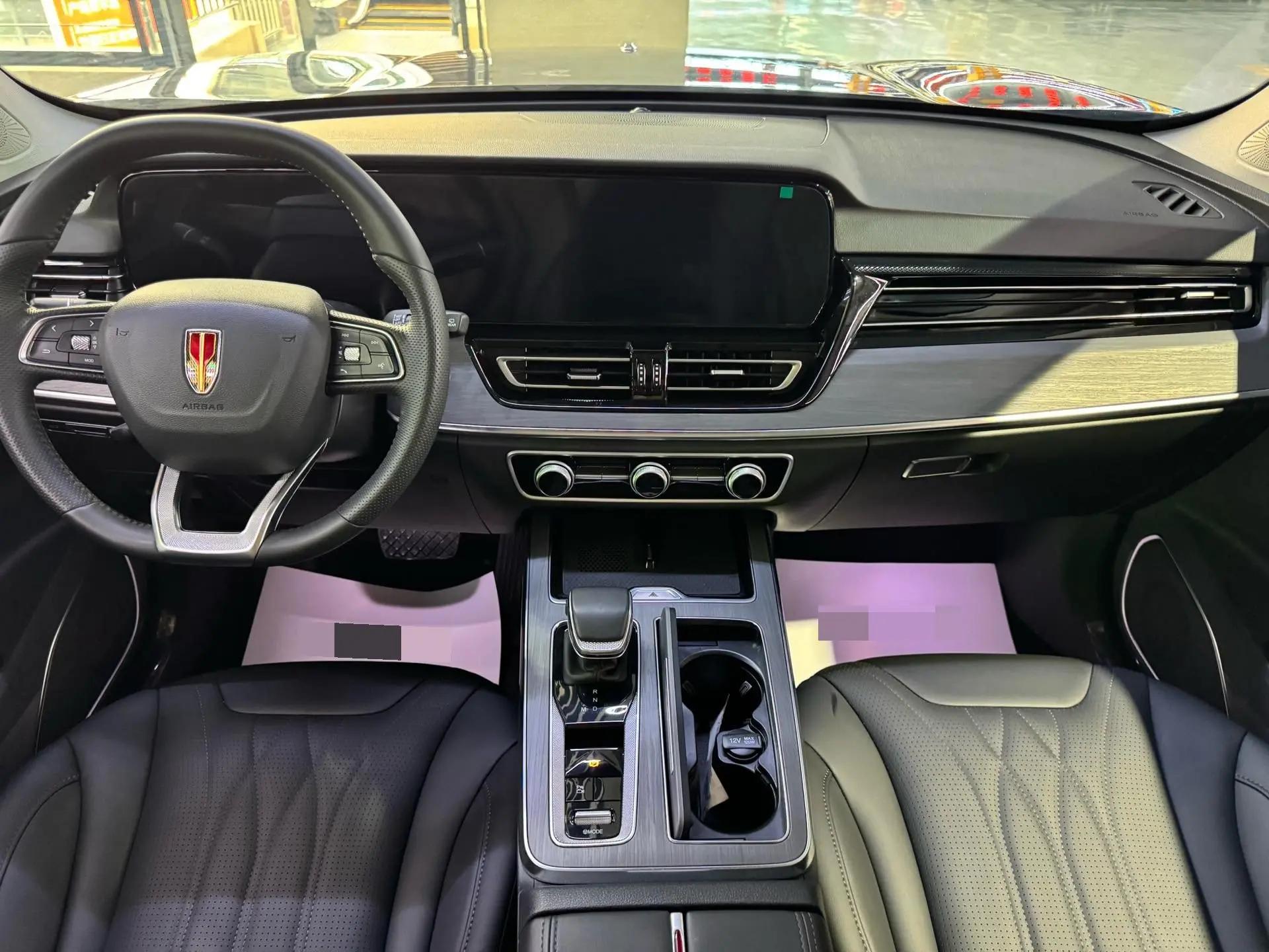 HongQi 2025 HS5 2.0T Two-Drive Flag Yue Pro Edition Automatic Gear 4