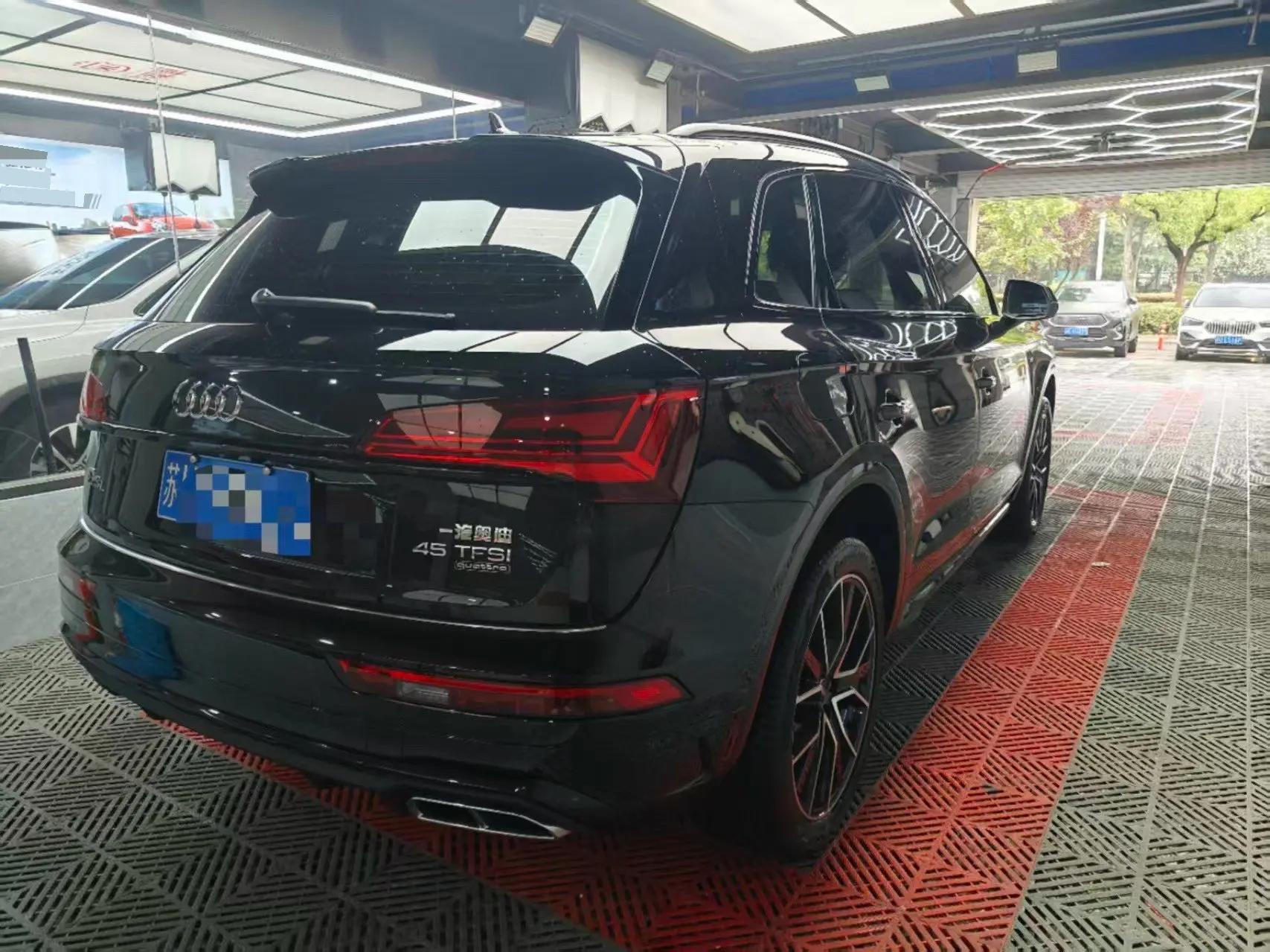 Audi 2023 Q5L 2.0TFSI 45TFSI luxury dynamic automatic transmission 5