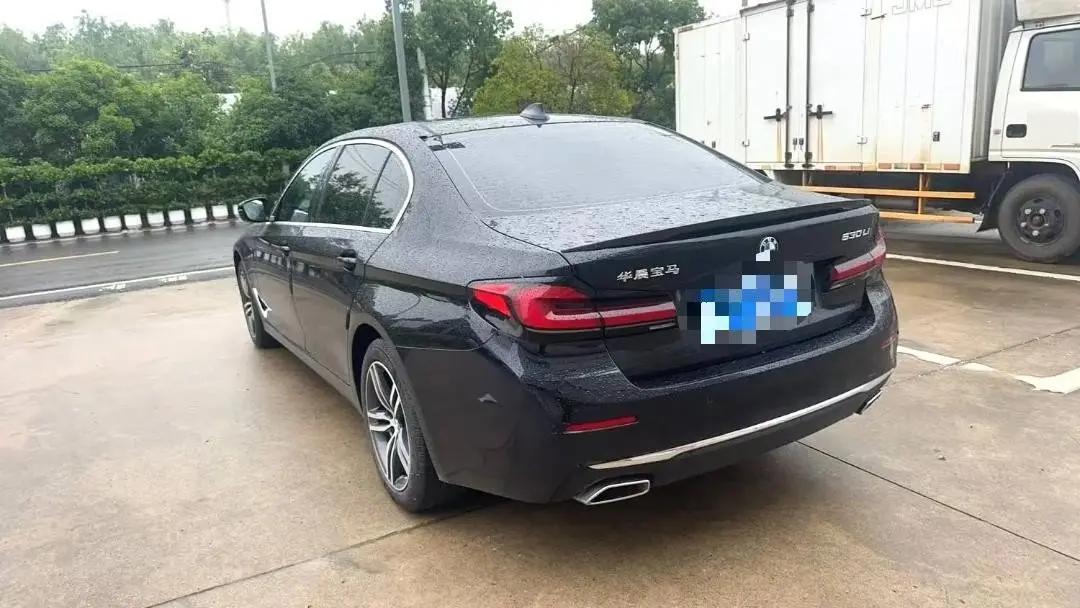 BMW 5 Series 2023 Model 530Li 2.0T Advanced Luxury Package Automatic 2