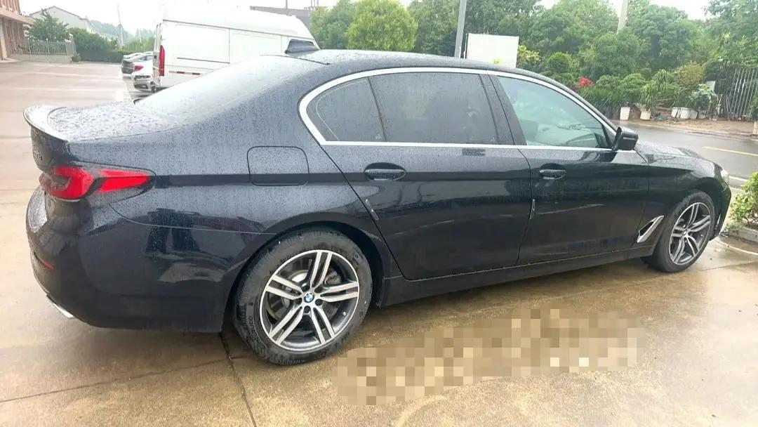 BMW 5 Series 2023 Model 530Li 2.0T Advanced Luxury Package Automatic 3