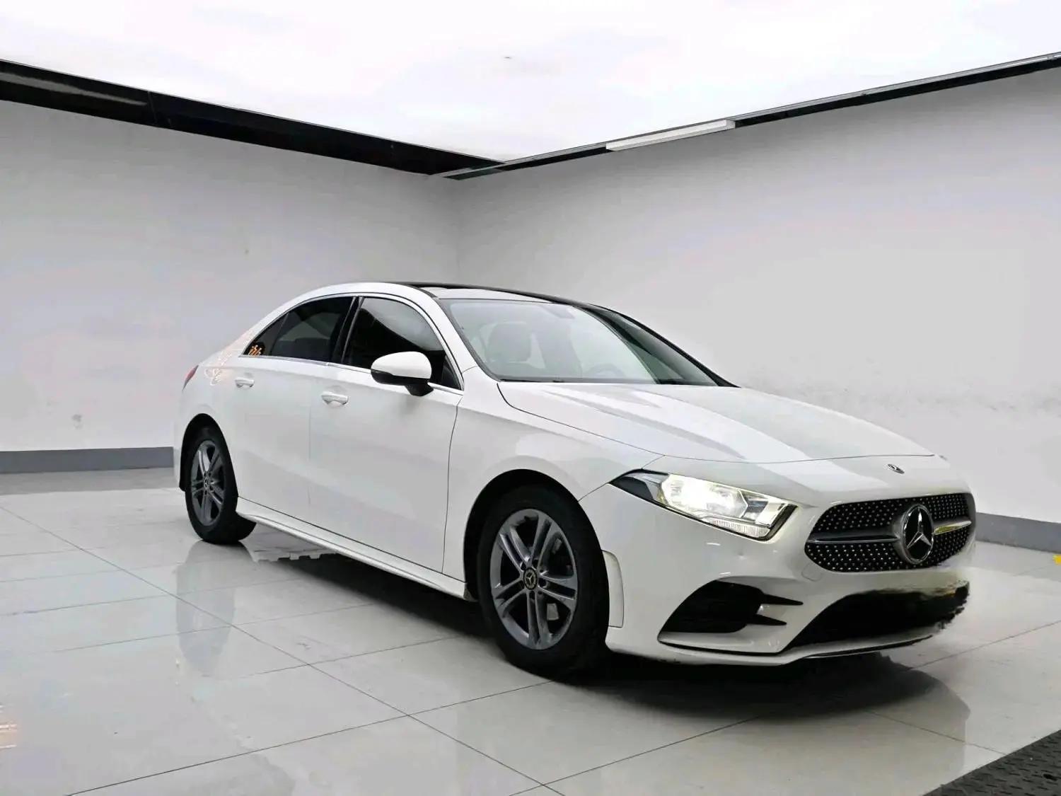 Mercedes Benz Class A 2021 model facelift A 180 L sports car 3