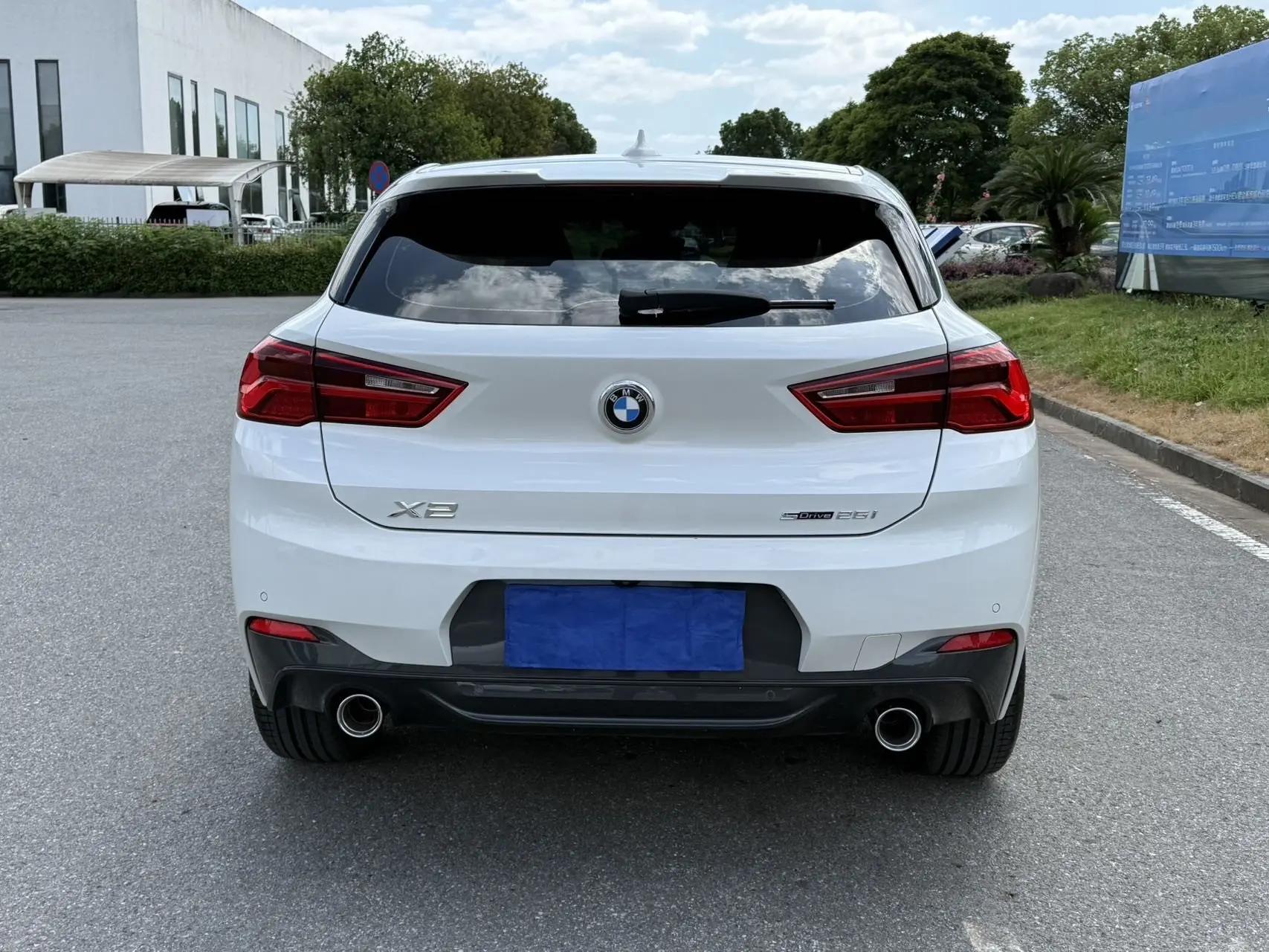 BMW X2 2020 sDrive25i exclusive M sports suit 4