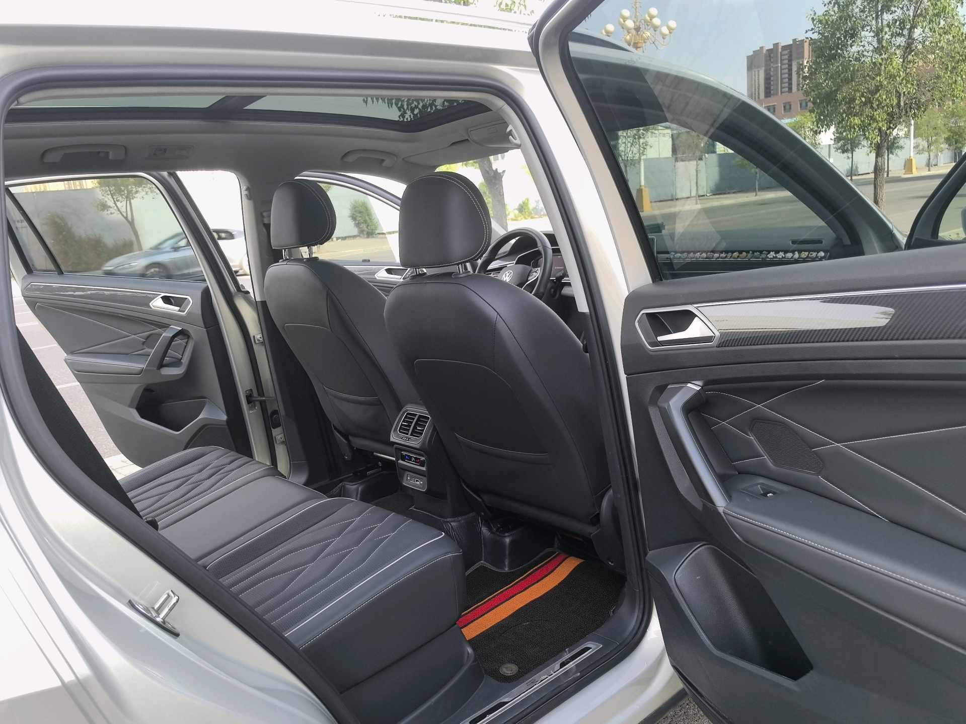 Tiguan L 2022 330TSI Automatic Two-Drive R-Line Enjoy Edition 12